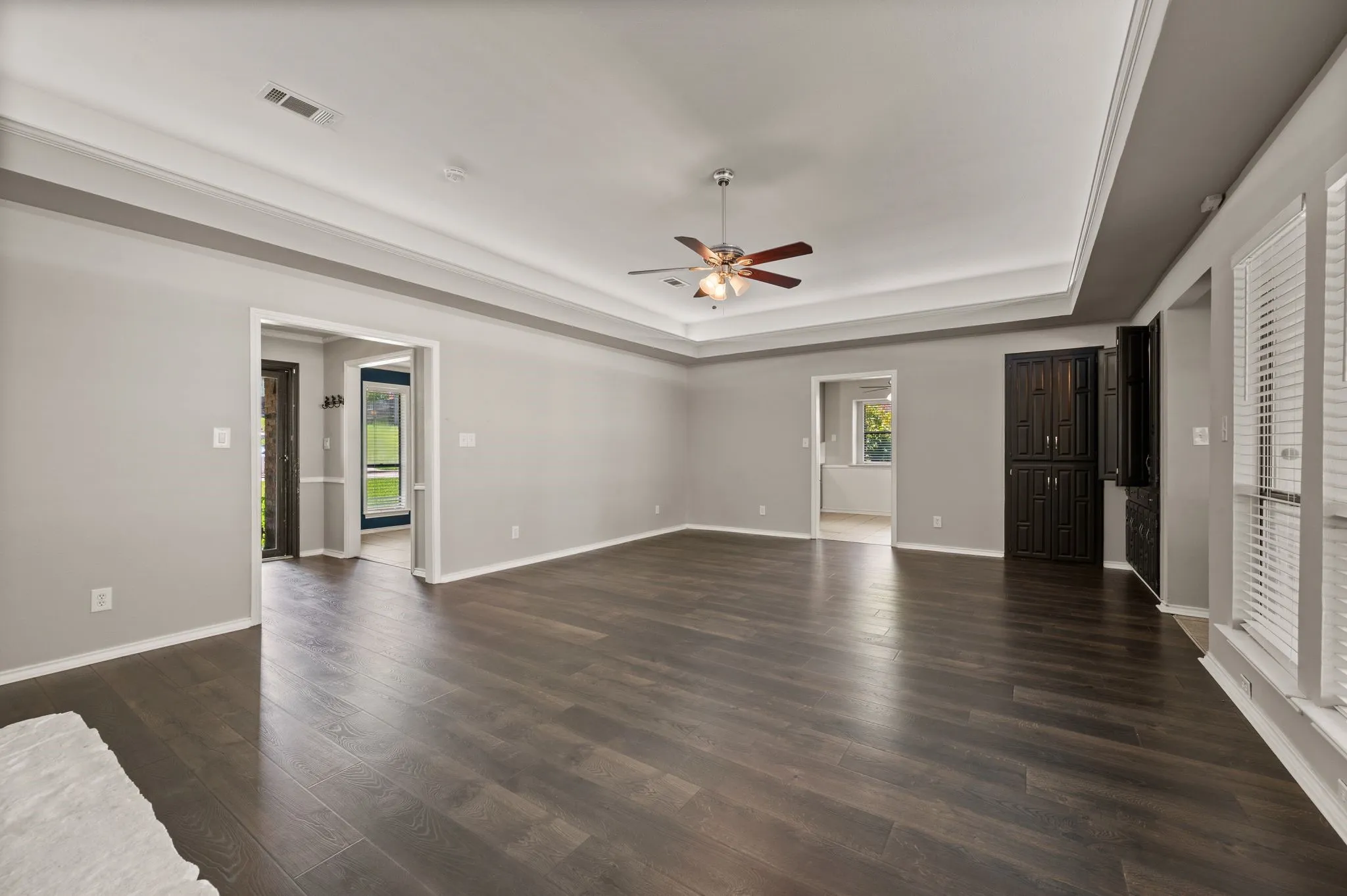 Single Family Residence For Rent in Dallas County , 1305 Tierra Calle, Carrollton, Texas 75006, 3 Bedroom, 2 Bathroom, 2 Garage spaces, 2,073 Sqft, built in 1977, mls#21400792, Real Estate Agent in Carrollton, Homes For Rent in Dallas county, Homes For Rent in Carrollton, Realtor in Carrollton Texas, Real Estate Brokerage Independent Realty Texas, Luminita Cordes Realtor