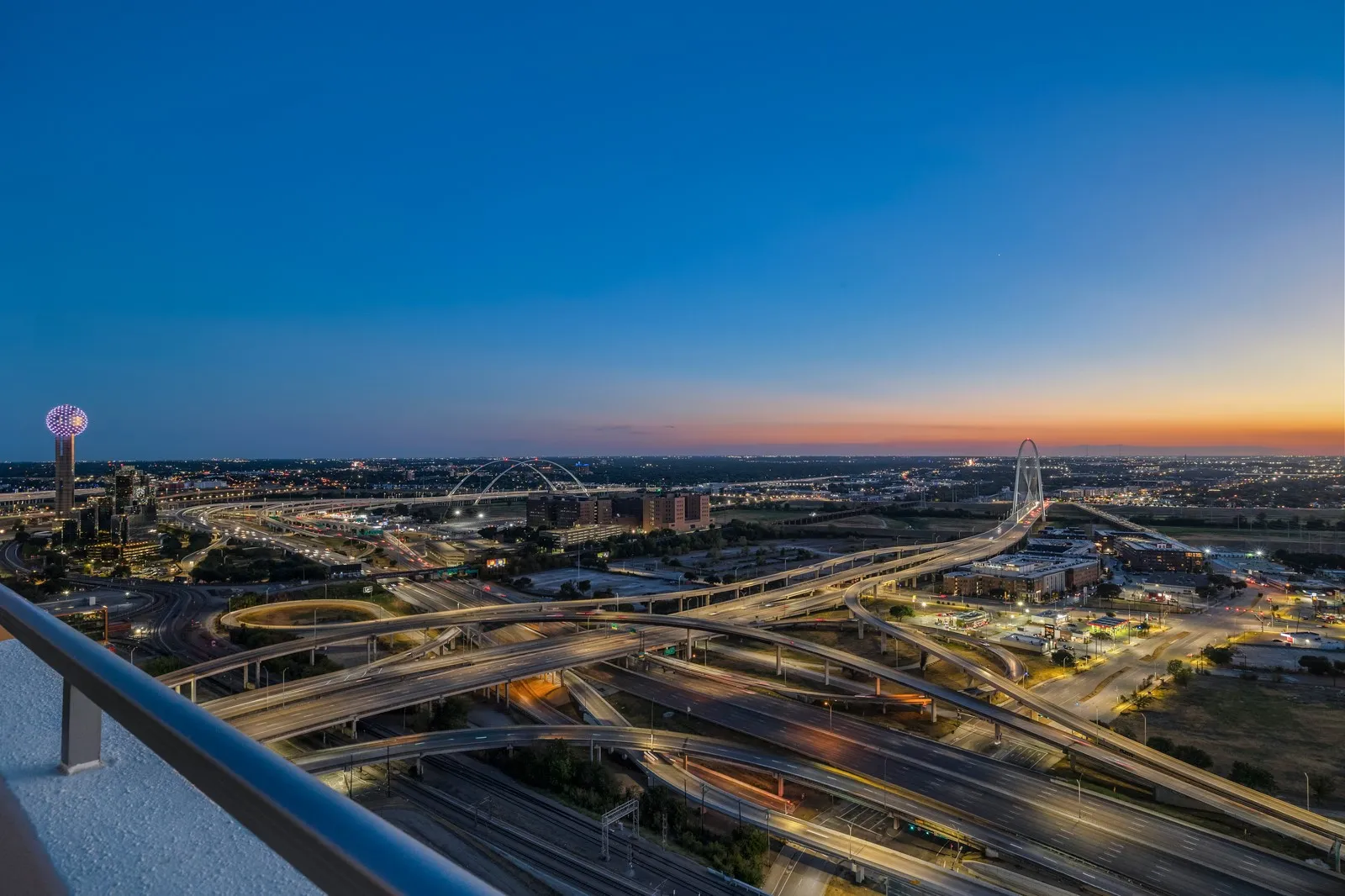 Condominium For Sale in Dallas County , 2200 Victory Avenue 2701, Dallas, Texas 75219, 3 Bedroom, 5 Bathroom, 2 Garage spaces, 4,857 Sqft, built in 2007, mls#21374778, Real Estate Agent in Dallas, Homes For Sale in Dallas county, Homes For Sale in Dallas, Realtor in Dallas Texas, Real Estate Brokerage Independent Realty Texas, Luminita Cordes Realtor