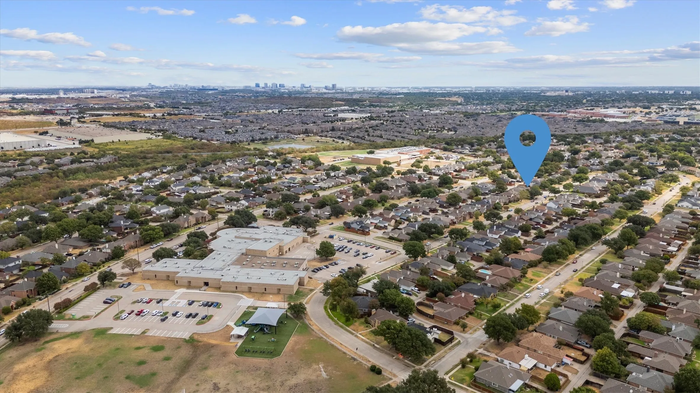 Single Family Residence For Sale in Denton County , 2031 Greenview Drive A, Carrollton, Texas 75010, 3 Bedroom, 2 Bathroom, 2 Garage spaces, 1,351 Sqft, built in 1991, mls#21398004, Real Estate Agent in Carrollton, Homes For Sale in Denton county, Homes For Sale in Carrollton, Realtor in Carrollton Texas, Real Estate Brokerage Independent Realty Texas, Luminita Cordes Realtor
