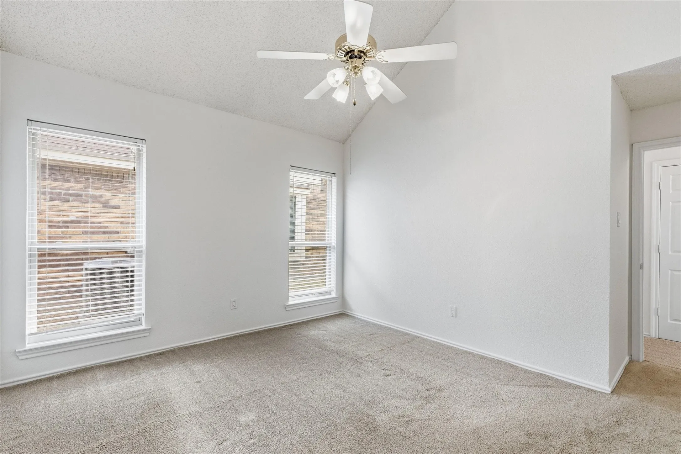Single Family Residence For Sale in Denton County , 2031 Greenview Drive A, Carrollton, Texas 75010, 3 Bedroom, 2 Bathroom, 2 Garage spaces, 1,351 Sqft, built in 1991, mls#21398004, Real Estate Agent in Carrollton, Homes For Sale in Denton county, Homes For Sale in Carrollton, Realtor in Carrollton Texas, Real Estate Brokerage Independent Realty Texas, Luminita Cordes Realtor