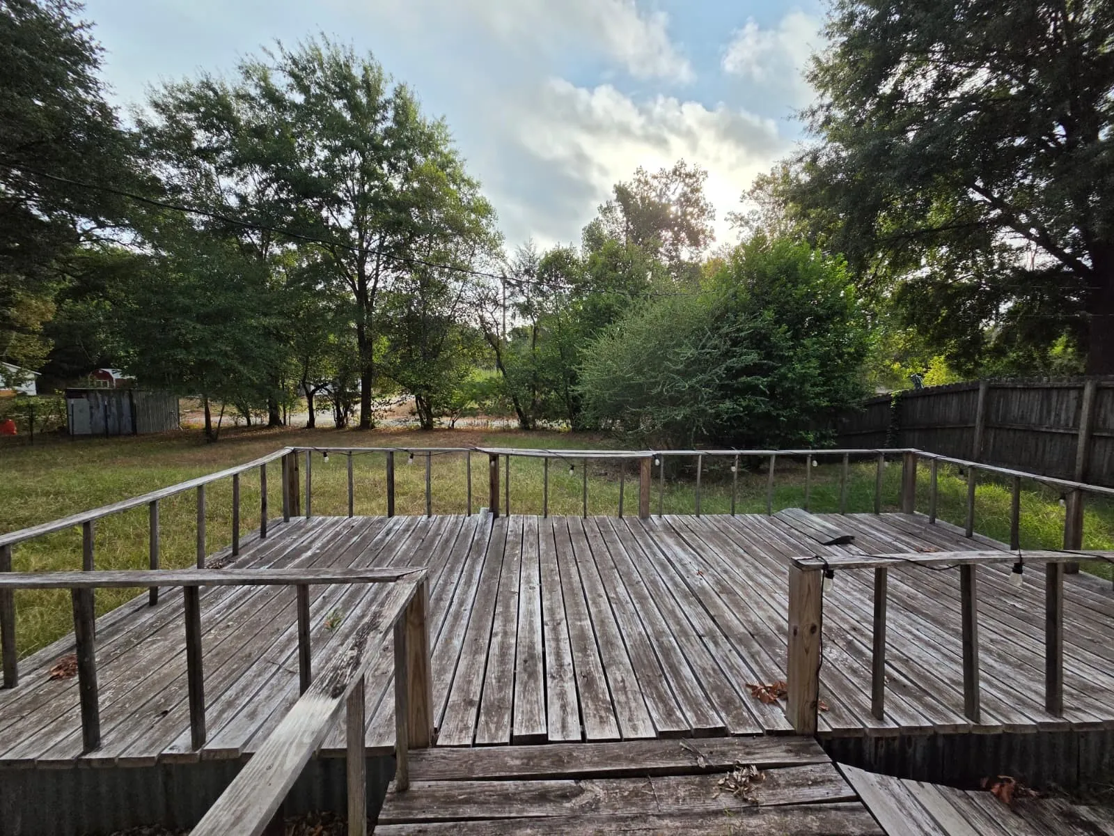 Single Family Residence For Sale in Upshur County , 1007 N Montgomery Street, Gilmer, Texas 75644, 2 Bedroom, 1 Bathroom, Garage spaces, 1,140 Sqft, built in 1950, mls#21400353, Real Estate Agent in Gilmer, Homes For Sale in Upshur county, Homes For Sale in Gilmer, Realtor in Gilmer Texas, Real Estate Brokerage Independent Realty Texas, Luminita Cordes Realtor