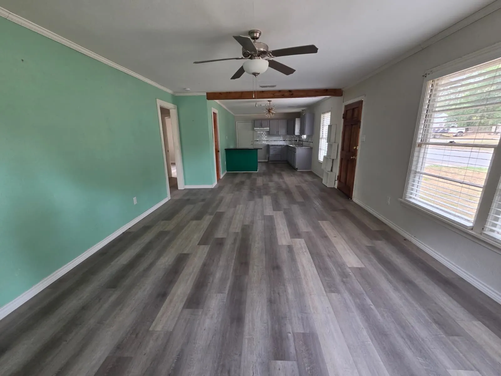 Single Family Residence For Sale in Upshur County , 1007 N Montgomery Street, Gilmer, Texas 75644, 2 Bedroom, 1 Bathroom, Garage spaces, 1,140 Sqft, built in 1950, mls#21400353, Real Estate Agent in Gilmer, Homes For Sale in Upshur county, Homes For Sale in Gilmer, Realtor in Gilmer Texas, Real Estate Brokerage Independent Realty Texas, Luminita Cordes Realtor