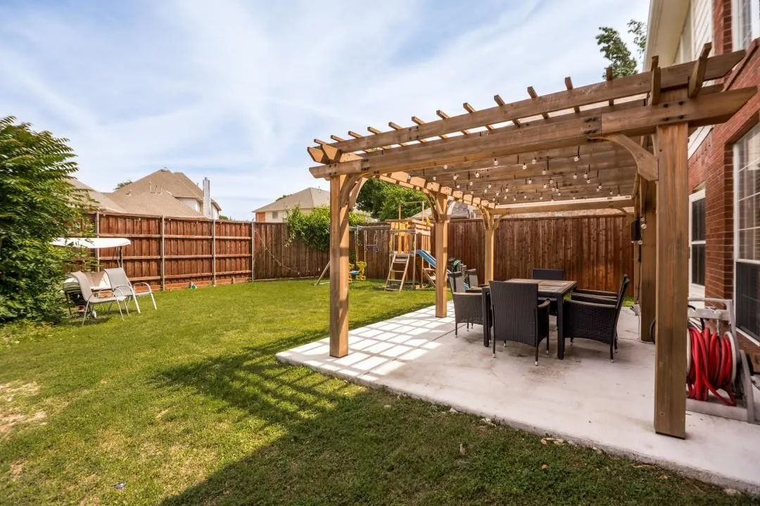 Single Family Residence For Rent in Collin County , 7531 Maribeth Drive, Dallas, Texas 75252, 5 Bedroom, 3 Bathroom, 2 Garage spaces, 3,357 Sqft, built in 1998, mls#21400741, Real Estate Agent in Dallas, Homes For Rent in Collin county, Homes For Rent in Dallas, Realtor in Dallas Texas, Real Estate Brokerage Independent Realty Texas, Luminita Cordes Realtor