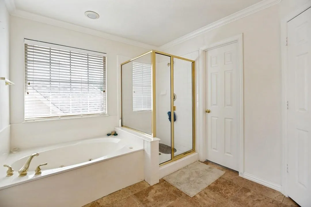 Single Family Residence For Rent in Collin County , 7531 Maribeth Drive, Dallas, Texas 75252, 5 Bedroom, 3 Bathroom, 2 Garage spaces, 3,357 Sqft, built in 1998, mls#21400741, Real Estate Agent in Dallas, Homes For Rent in Collin county, Homes For Rent in Dallas, Realtor in Dallas Texas, Real Estate Brokerage Independent Realty Texas, Luminita Cordes Realtor
