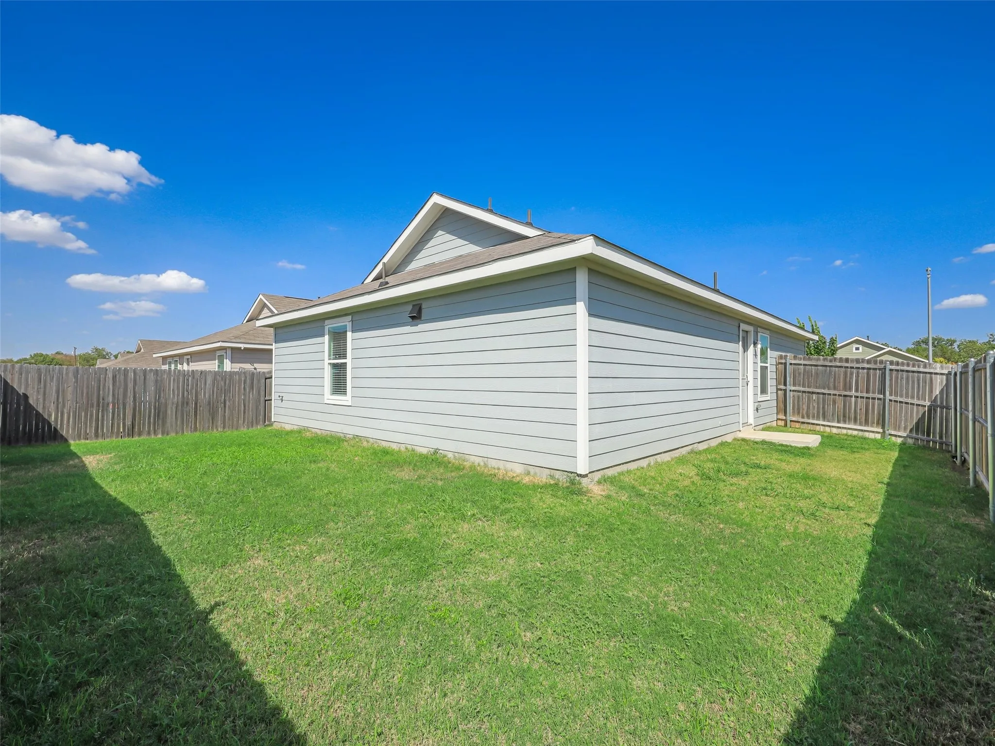 Single Family Residence For Sale in Tarrant County , 2932 Dora Drive, Fort Worth, Texas 76119, 3 Bedroom, 2 Bathroom, 2 Garage spaces, 1,276 Sqft, built in 2023, mls#21398278, Real Estate Agent in Fort Worth, Homes For Sale in Tarrant county, Homes For Sale in Fort Worth, Realtor in Fort Worth Texas, Real Estate Brokerage Independent Realty Texas, Luminita Cordes Realtor