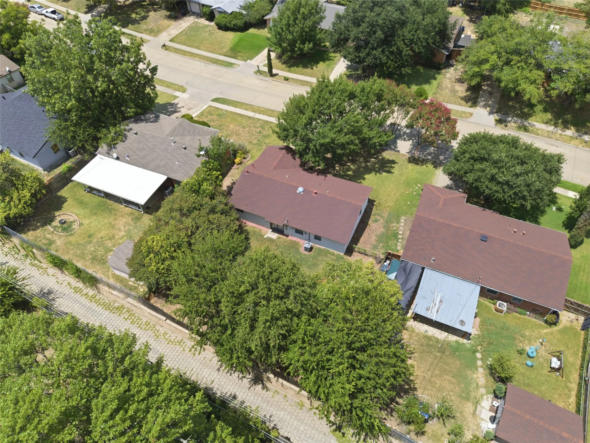 Single Family Residence For Sale in Tarrant County , 2114 Brookshire Street, Arlington, Texas 76010, 3 Bedroom, 2 Bathroom, 1 Garage spaces, 1,173 Sqft, built in 1959, mls#21400800, Real Estate Agent in Arlington, Homes For Sale in Tarrant county, Homes For Sale in Arlington, Realtor in Arlington Texas, Real Estate Brokerage Independent Realty Texas, Luminita Cordes Realtor
