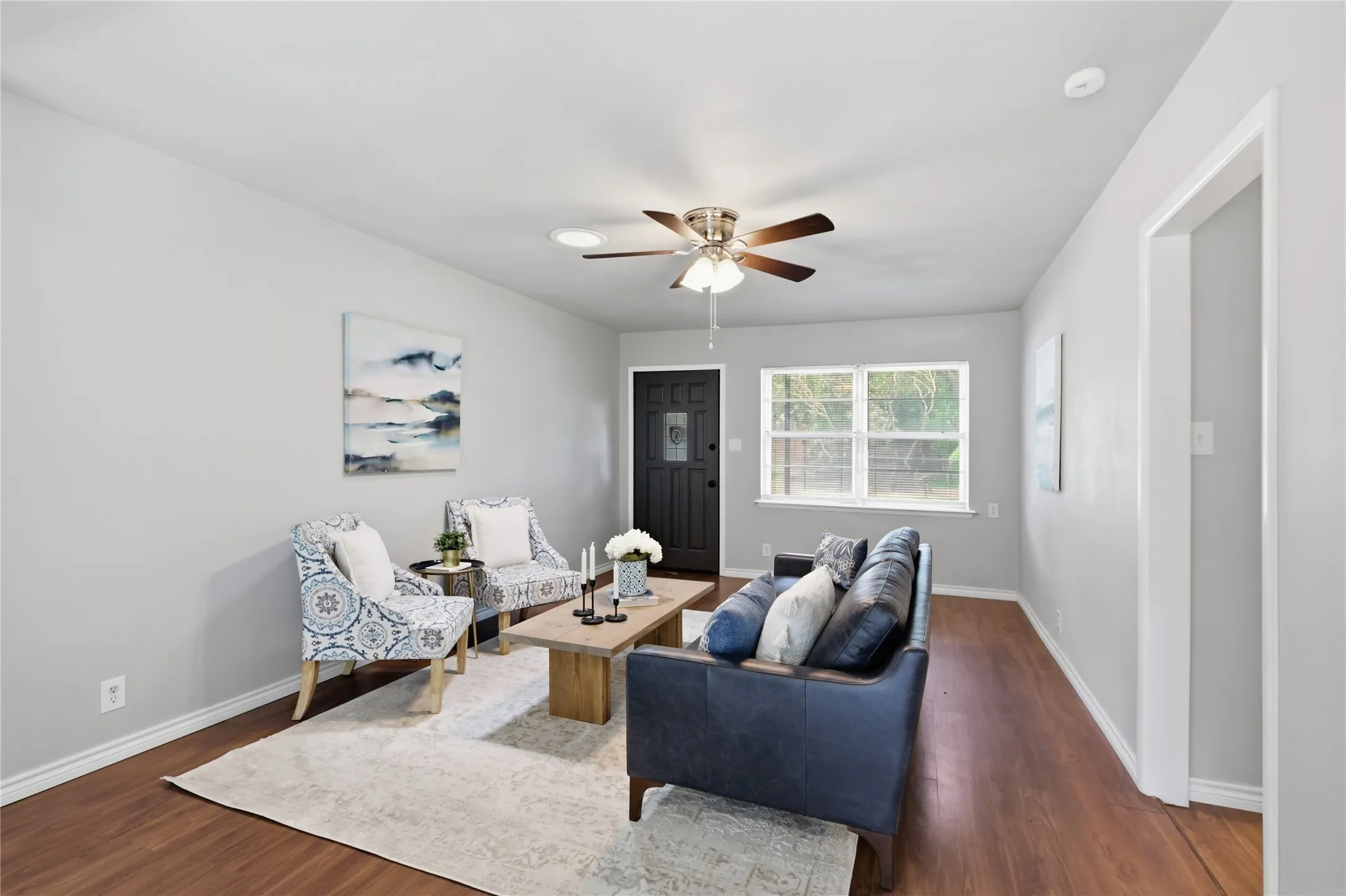 Single Family Residence For Sale in Tarrant County , 2114 Brookshire Street, Arlington, Texas 76010, 3 Bedroom, 2 Bathroom, 1 Garage spaces, 1,173 Sqft, built in 1959, mls#21400800, Real Estate Agent in Arlington, Homes For Sale in Tarrant county, Homes For Sale in Arlington, Realtor in Arlington Texas, Real Estate Brokerage Independent Realty Texas, Luminita Cordes Realtor