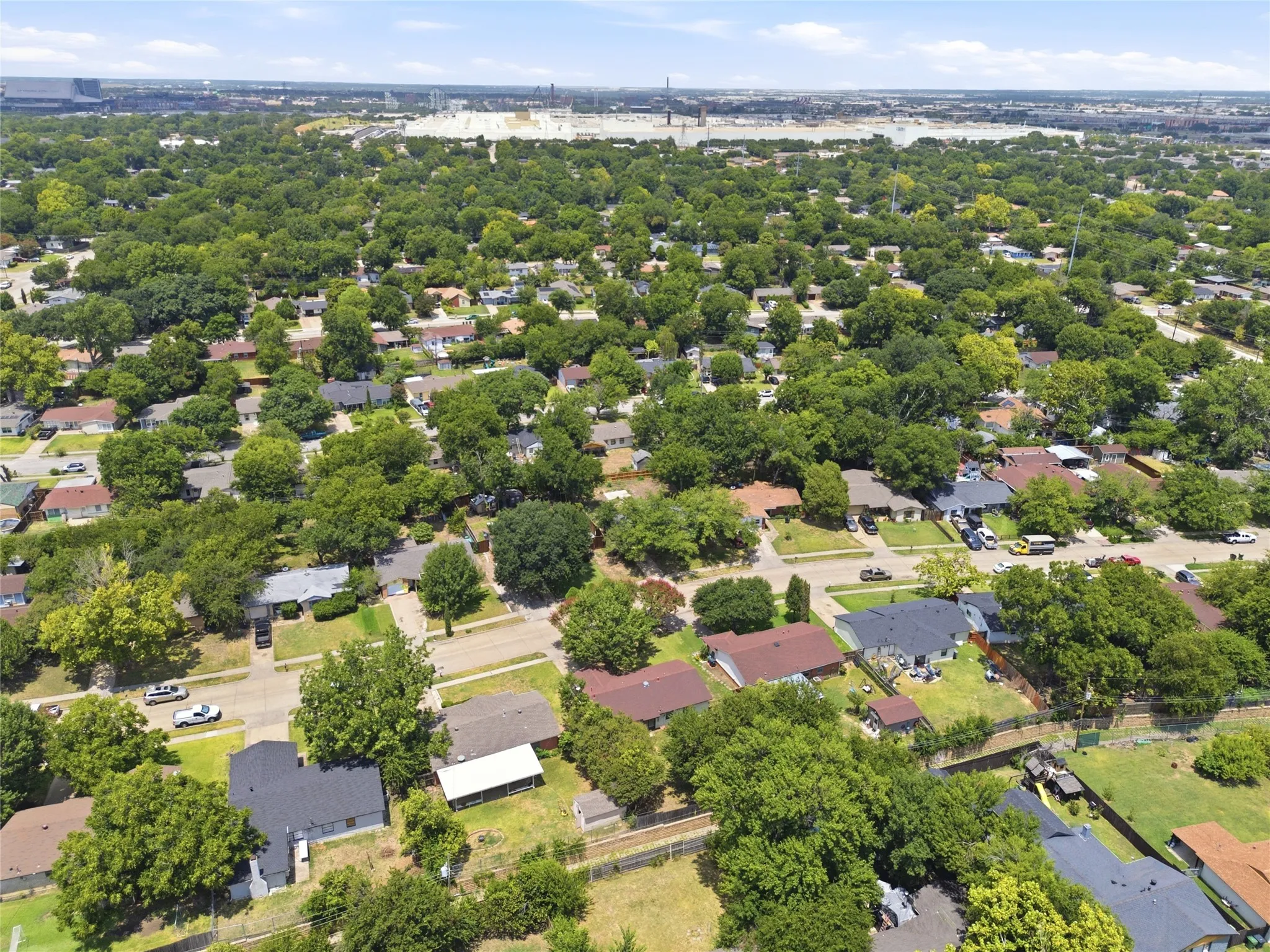 Single Family Residence For Sale in Tarrant County , 2114 Brookshire Street, Arlington, Texas 76010, 3 Bedroom, 2 Bathroom, 1 Garage spaces, 1,173 Sqft, built in 1959, mls#21400800, Real Estate Agent in Arlington, Homes For Sale in Tarrant county, Homes For Sale in Arlington, Realtor in Arlington Texas, Real Estate Brokerage Independent Realty Texas, Luminita Cordes Realtor
