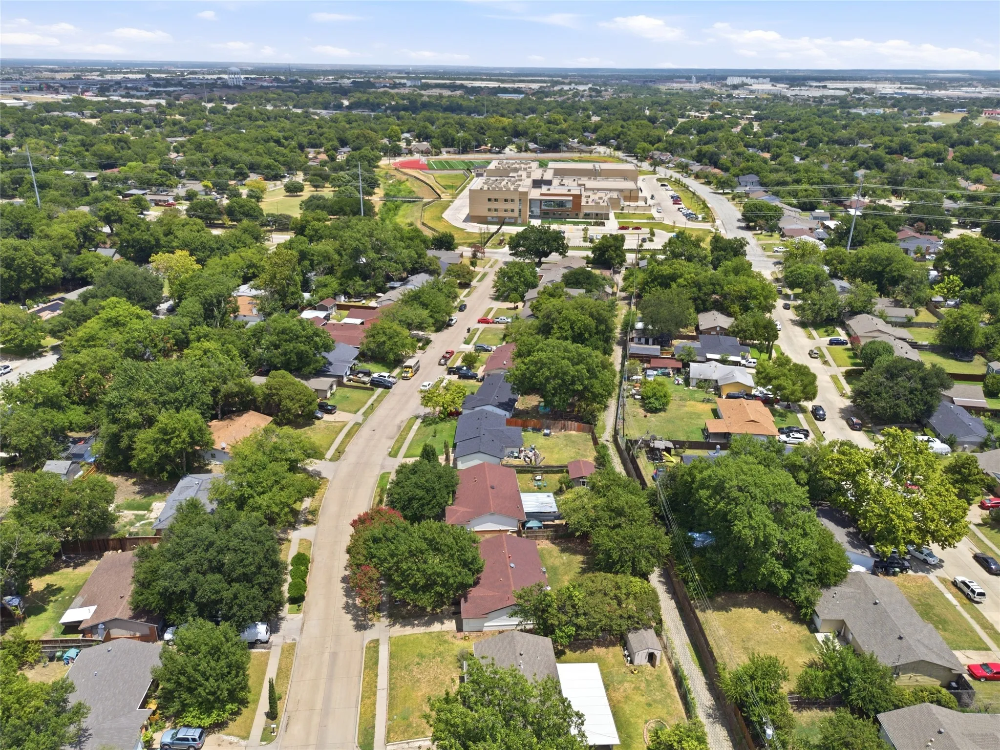 Single Family Residence For Sale in Tarrant County , 2114 Brookshire Street, Arlington, Texas 76010, 3 Bedroom, 2 Bathroom, 1 Garage spaces, 1,173 Sqft, built in 1959, mls#21400800, Real Estate Agent in Arlington, Homes For Sale in Tarrant county, Homes For Sale in Arlington, Realtor in Arlington Texas, Real Estate Brokerage Independent Realty Texas, Luminita Cordes Realtor