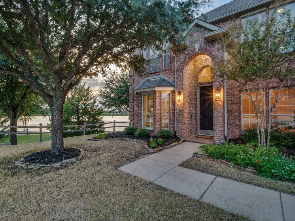 Single Family Residence For Sale in Collin County , 2603 Stallions Lane, Celina, Texas 75009, 5 Bedroom, 4 Bathroom, 3 Garage spaces, 3,873 Sqft, built in 2007, mls#21397443, Real Estate Agent in Celina, Homes For Sale in Collin county, Homes For Sale in Celina, Realtor in Celina Texas, Real Estate Brokerage Independent Realty Texas, Luminita Cordes Realtor