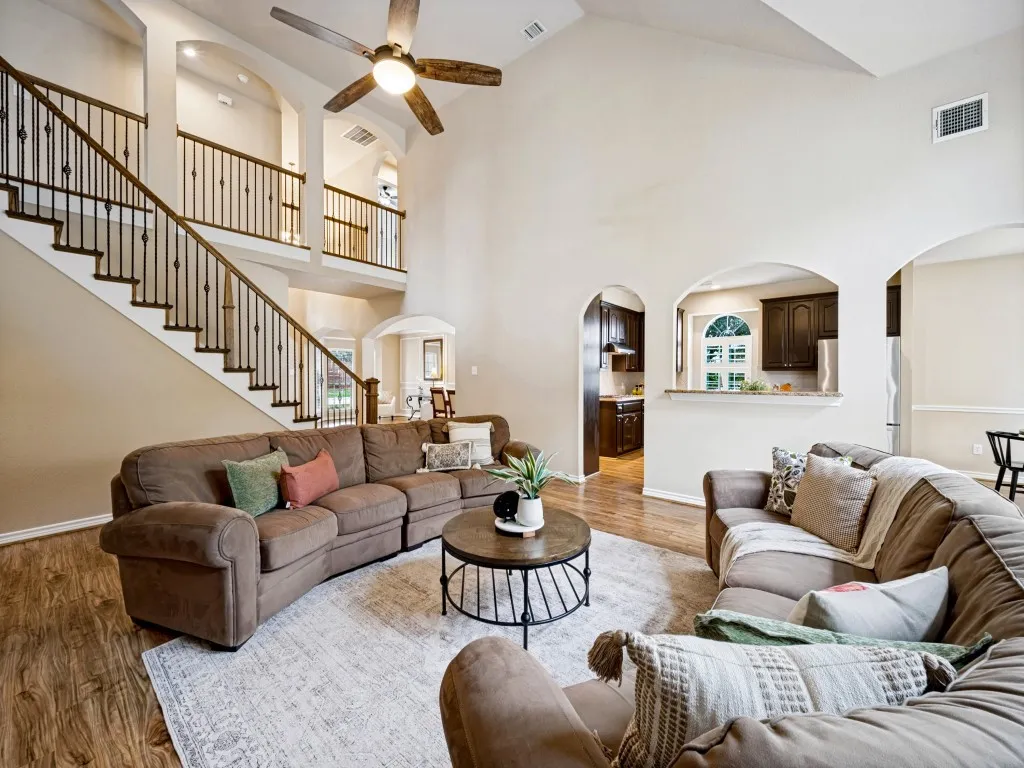 Single Family Residence For Sale in Collin County , 2603 Stallions Lane, Celina, Texas 75009, 5 Bedroom, 4 Bathroom, 3 Garage spaces, 3,873 Sqft, built in 2007, mls#21397443, Real Estate Agent in Celina, Homes For Sale in Collin county, Homes For Sale in Celina, Realtor in Celina Texas, Real Estate Brokerage Independent Realty Texas, Luminita Cordes Realtor
