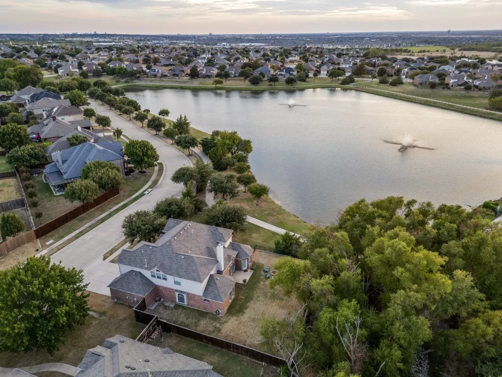 Single Family Residence For Sale in Collin County , 2603 Stallions Lane, Celina, Texas 75009, 5 Bedroom, 4 Bathroom, 3 Garage spaces, 3,873 Sqft, built in 2007, mls#21397443, Real Estate Agent in Celina, Homes For Sale in Collin county, Homes For Sale in Celina, Realtor in Celina Texas, Real Estate Brokerage Independent Realty Texas, Luminita Cordes Realtor