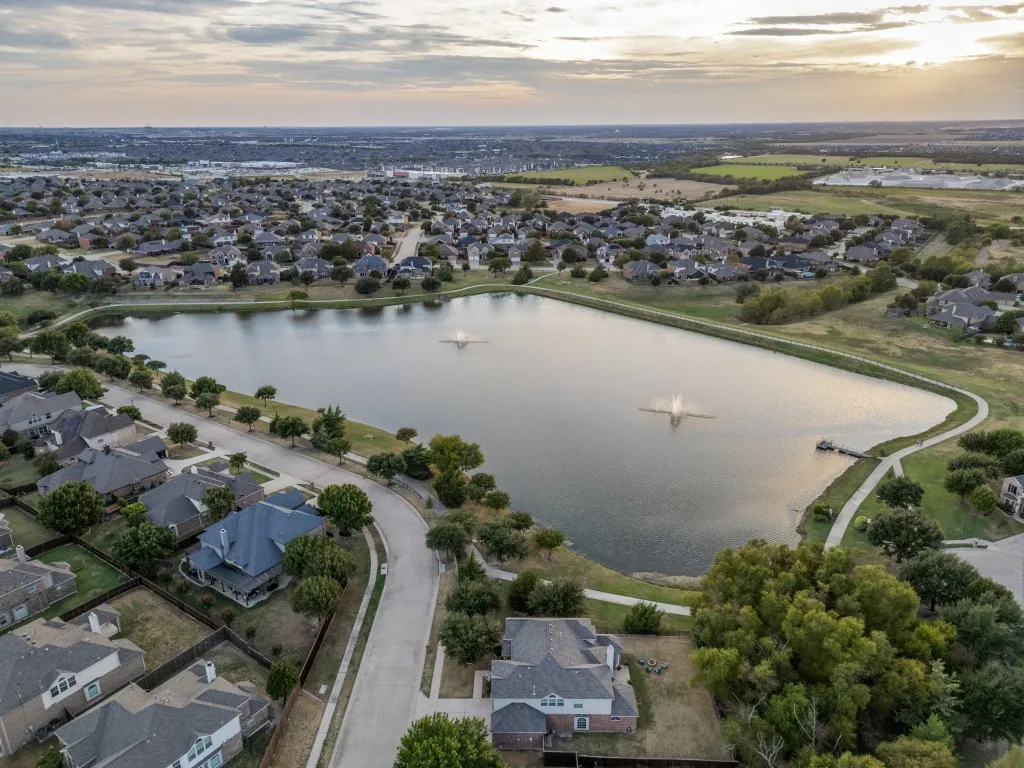 Single Family Residence For Sale in Collin County , 2603 Stallions Lane, Celina, Texas 75009, 5 Bedroom, 4 Bathroom, 3 Garage spaces, 3,873 Sqft, built in 2007, mls#21397443, Real Estate Agent in Celina, Homes For Sale in Collin county, Homes For Sale in Celina, Realtor in Celina Texas, Real Estate Brokerage Independent Realty Texas, Luminita Cordes Realtor