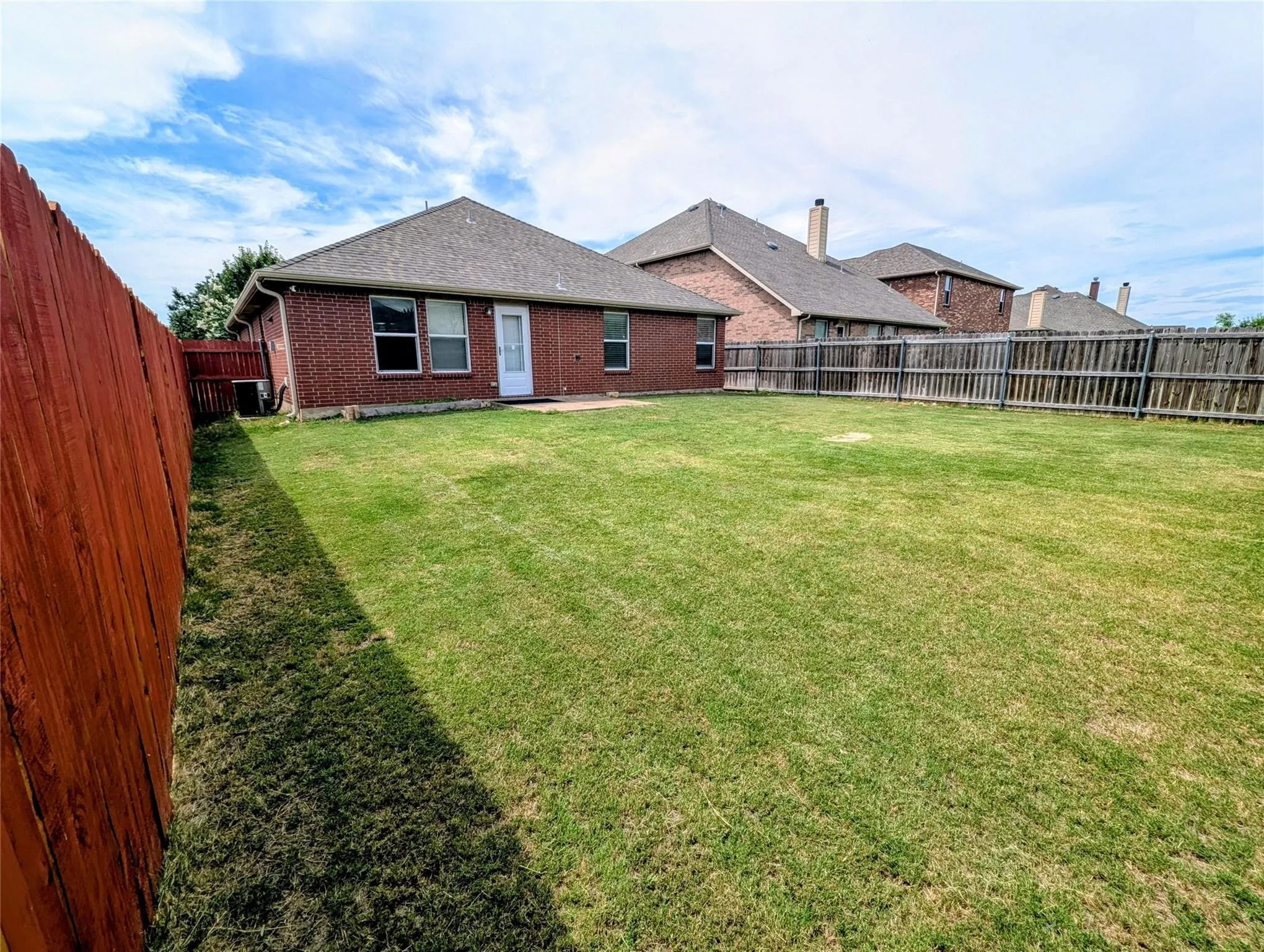 Single Family Residence For Rent in Tarrant County , 2221 Cavalry Drive, Fort Worth, Texas 76177, 3 Bedroom, 2 Bathroom, 2 Garage spaces, 1,647 Sqft, built in 2008, mls#21400811, Real Estate Agent in Fort Worth, Homes For Rent in Tarrant county, Homes For Rent in Fort Worth, Realtor in Fort Worth Texas, Real Estate Brokerage Independent Realty Texas, Luminita Cordes Realtor