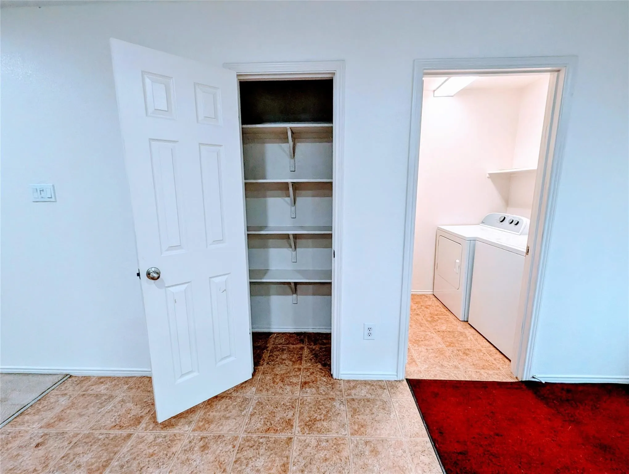 Single Family Residence For Rent in Tarrant County , 2221 Cavalry Drive, Fort Worth, Texas 76177, 3 Bedroom, 2 Bathroom, 2 Garage spaces, 1,647 Sqft, built in 2008, mls#21400811, Real Estate Agent in Fort Worth, Homes For Rent in Tarrant county, Homes For Rent in Fort Worth, Realtor in Fort Worth Texas, Real Estate Brokerage Independent Realty Texas, Luminita Cordes Realtor