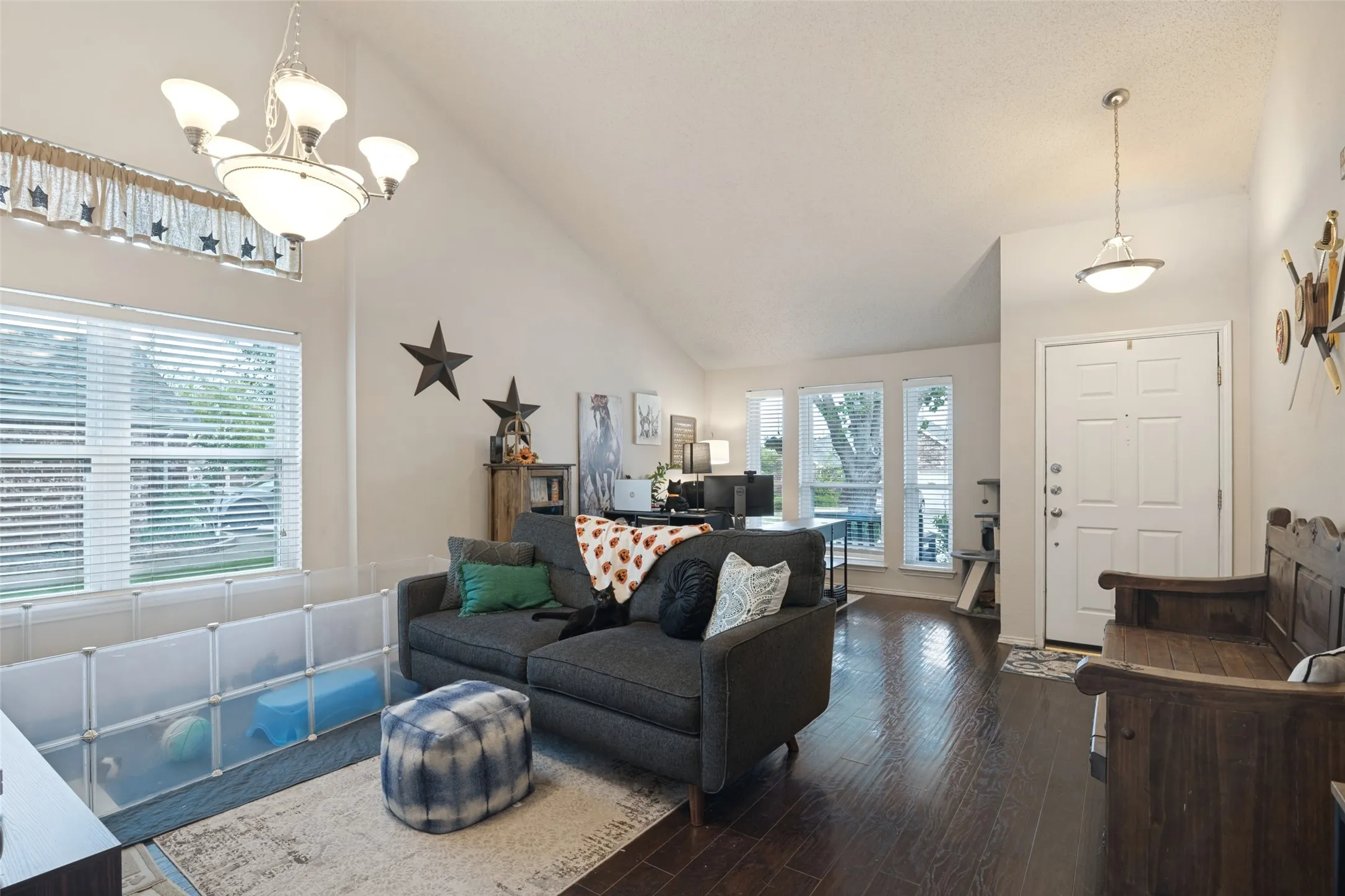 Single Family Residence For Sale in Collin County , 7321 Vista Ridge Lane, Sachse, Texas 75048, 4 Bedroom, 3 Bathroom, 2 Garage spaces, 2,107 Sqft, built in 1999, mls#21400814, Real Estate Agent in Sachse, Homes For Sale in Collin county, Homes For Sale in Sachse, Realtor in Sachse Texas, Real Estate Brokerage Independent Realty Texas, Luminita Cordes Realtor
