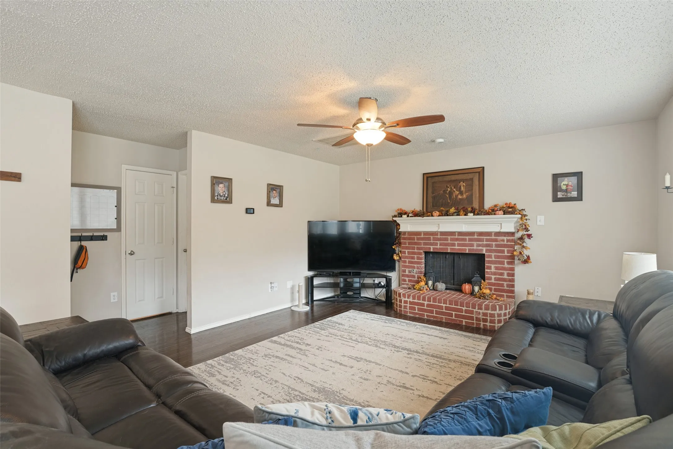 Single Family Residence For Sale in Collin County , 7321 Vista Ridge Lane, Sachse, Texas 75048, 4 Bedroom, 3 Bathroom, 2 Garage spaces, 2,107 Sqft, built in 1999, mls#21400814, Real Estate Agent in Sachse, Homes For Sale in Collin county, Homes For Sale in Sachse, Realtor in Sachse Texas, Real Estate Brokerage Independent Realty Texas, Luminita Cordes Realtor