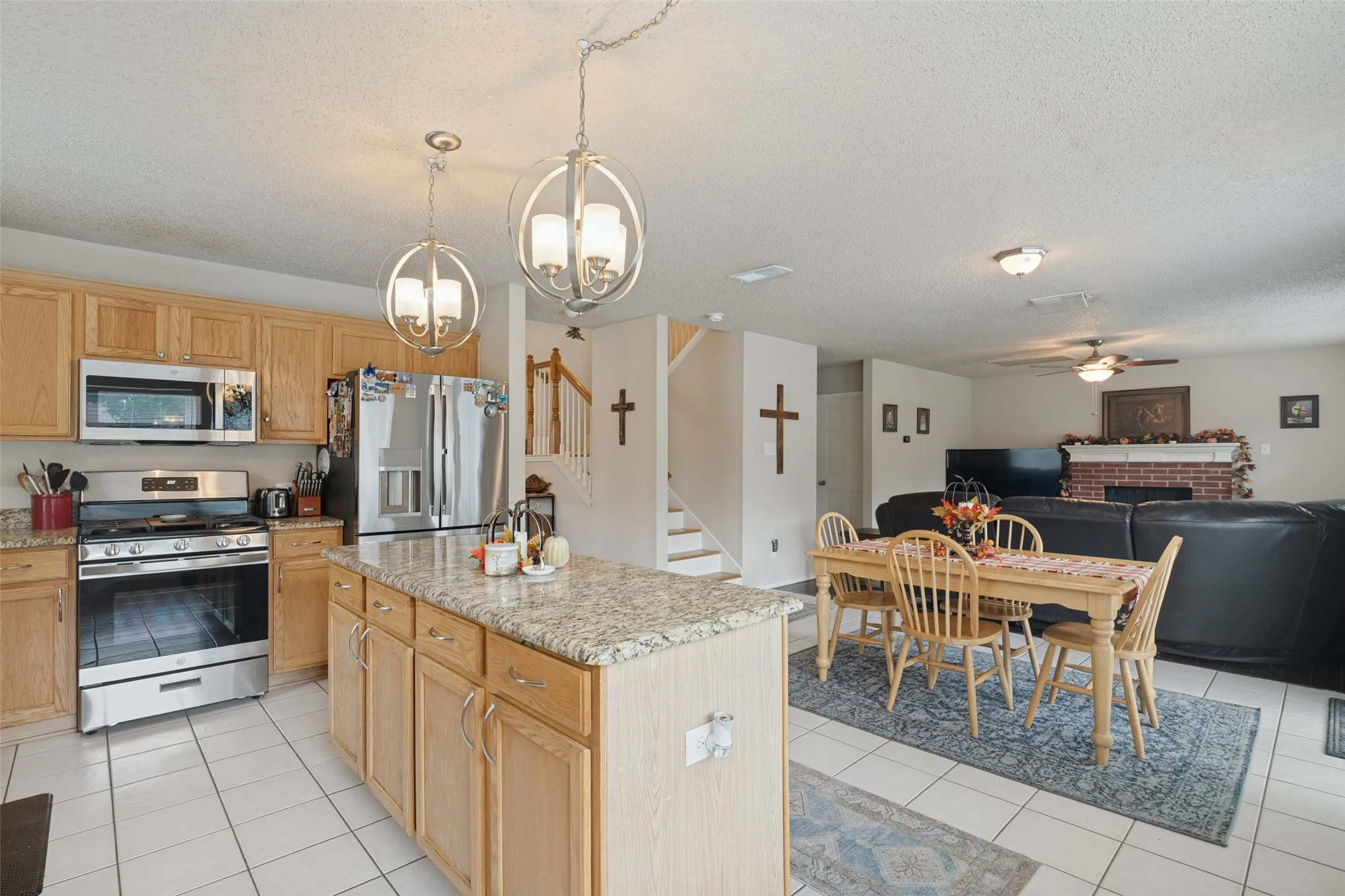 Single Family Residence For Sale in Collin County , 7321 Vista Ridge Lane, Sachse, Texas 75048, 4 Bedroom, 3 Bathroom, 2 Garage spaces, 2,107 Sqft, built in 1999, mls#21400814, Real Estate Agent in Sachse, Homes For Sale in Collin county, Homes For Sale in Sachse, Realtor in Sachse Texas, Real Estate Brokerage Independent Realty Texas, Luminita Cordes Realtor