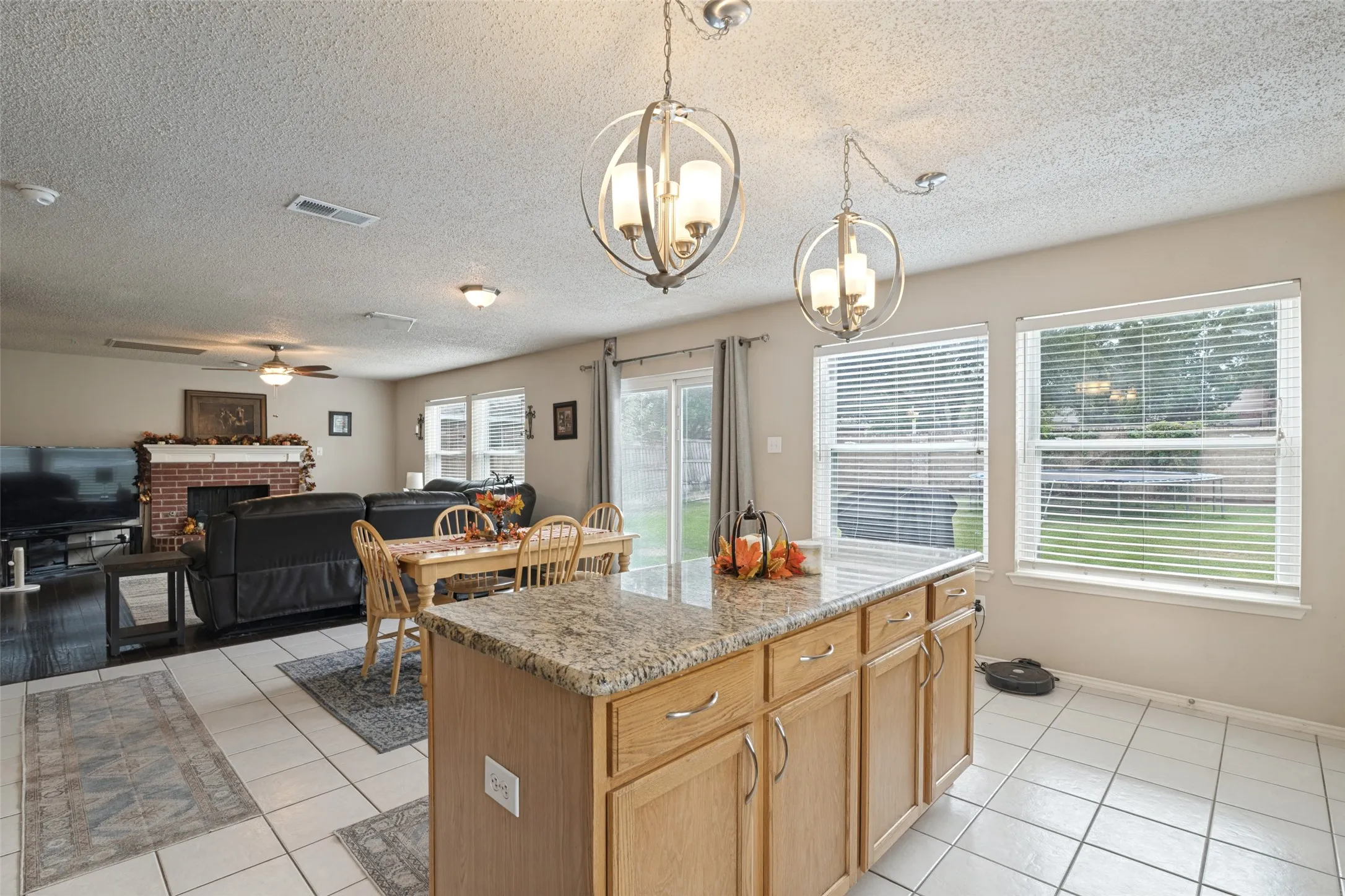 Single Family Residence For Sale in Collin County , 7321 Vista Ridge Lane, Sachse, Texas 75048, 4 Bedroom, 3 Bathroom, 2 Garage spaces, 2,107 Sqft, built in 1999, mls#21400814, Real Estate Agent in Sachse, Homes For Sale in Collin county, Homes For Sale in Sachse, Realtor in Sachse Texas, Real Estate Brokerage Independent Realty Texas, Luminita Cordes Realtor