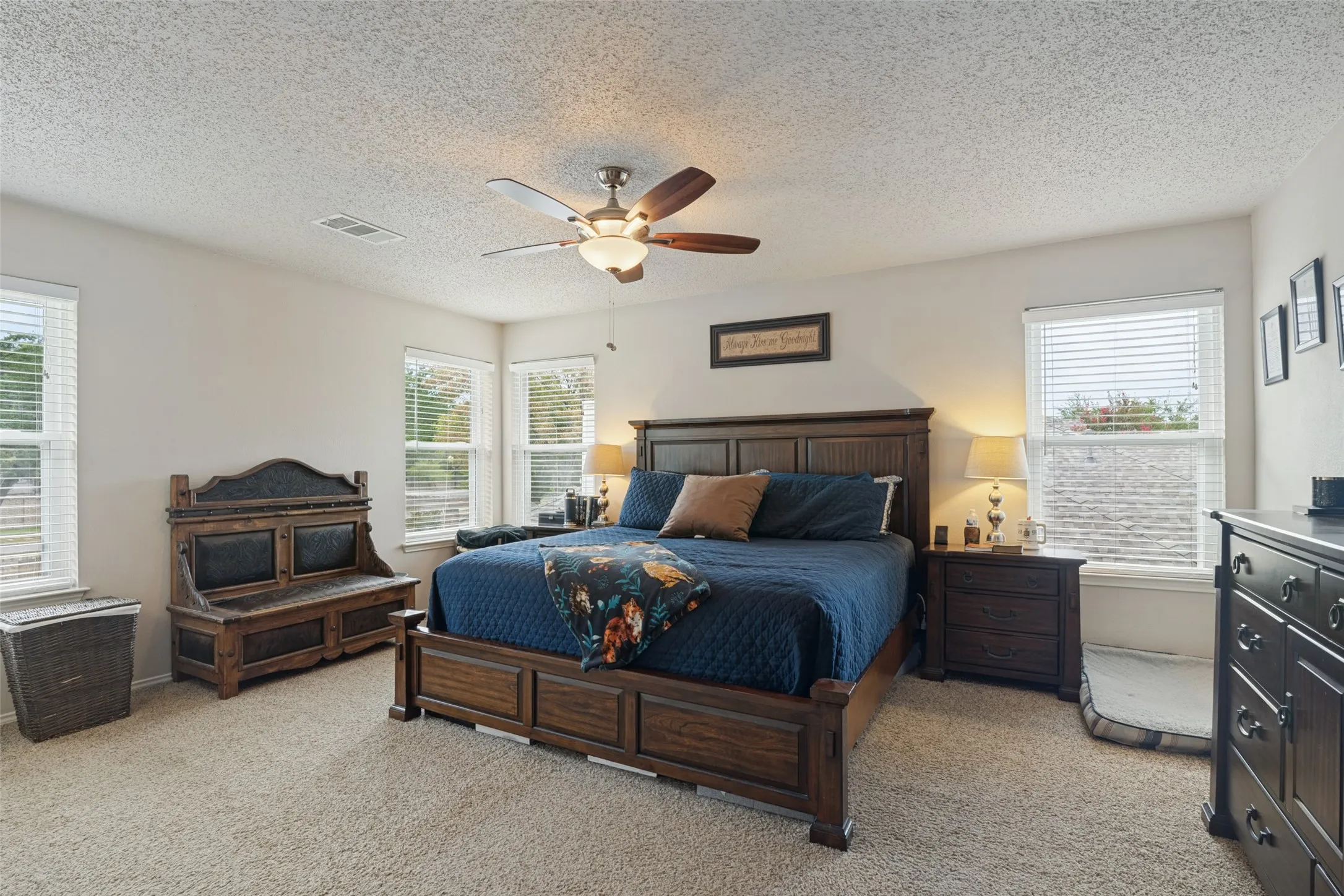 Single Family Residence For Sale in Collin County , 7321 Vista Ridge Lane, Sachse, Texas 75048, 4 Bedroom, 3 Bathroom, 2 Garage spaces, 2,107 Sqft, built in 1999, mls#21400814, Real Estate Agent in Sachse, Homes For Sale in Collin county, Homes For Sale in Sachse, Realtor in Sachse Texas, Real Estate Brokerage Independent Realty Texas, Luminita Cordes Realtor