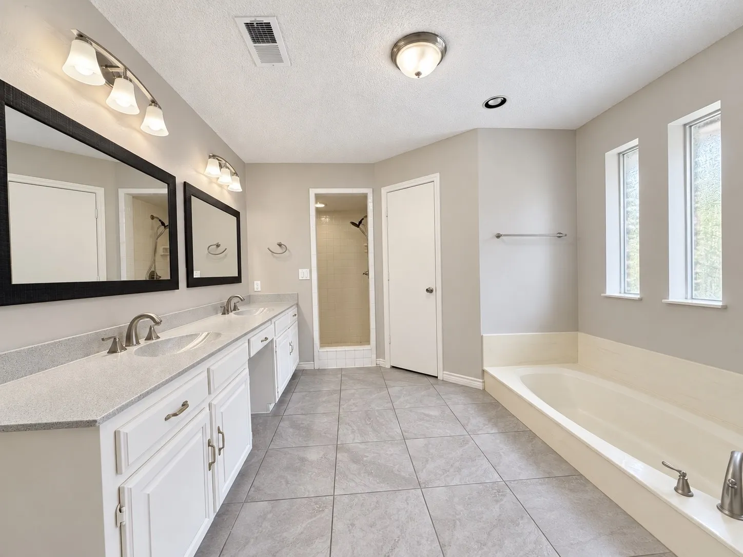 Single Family Residence For Rent in Collin County , 3620 Teakwood Lane, Plano, Texas 75075, 4 Bedroom, 3 Bathroom, 2 Garage spaces, 2,699 Sqft, built in 1980, mls#21398564, Real Estate Agent in Plano, Homes For Rent in Collin county, Homes For Rent in Plano, Realtor in Plano Texas, Real Estate Brokerage Independent Realty Texas, Luminita Cordes Realtor