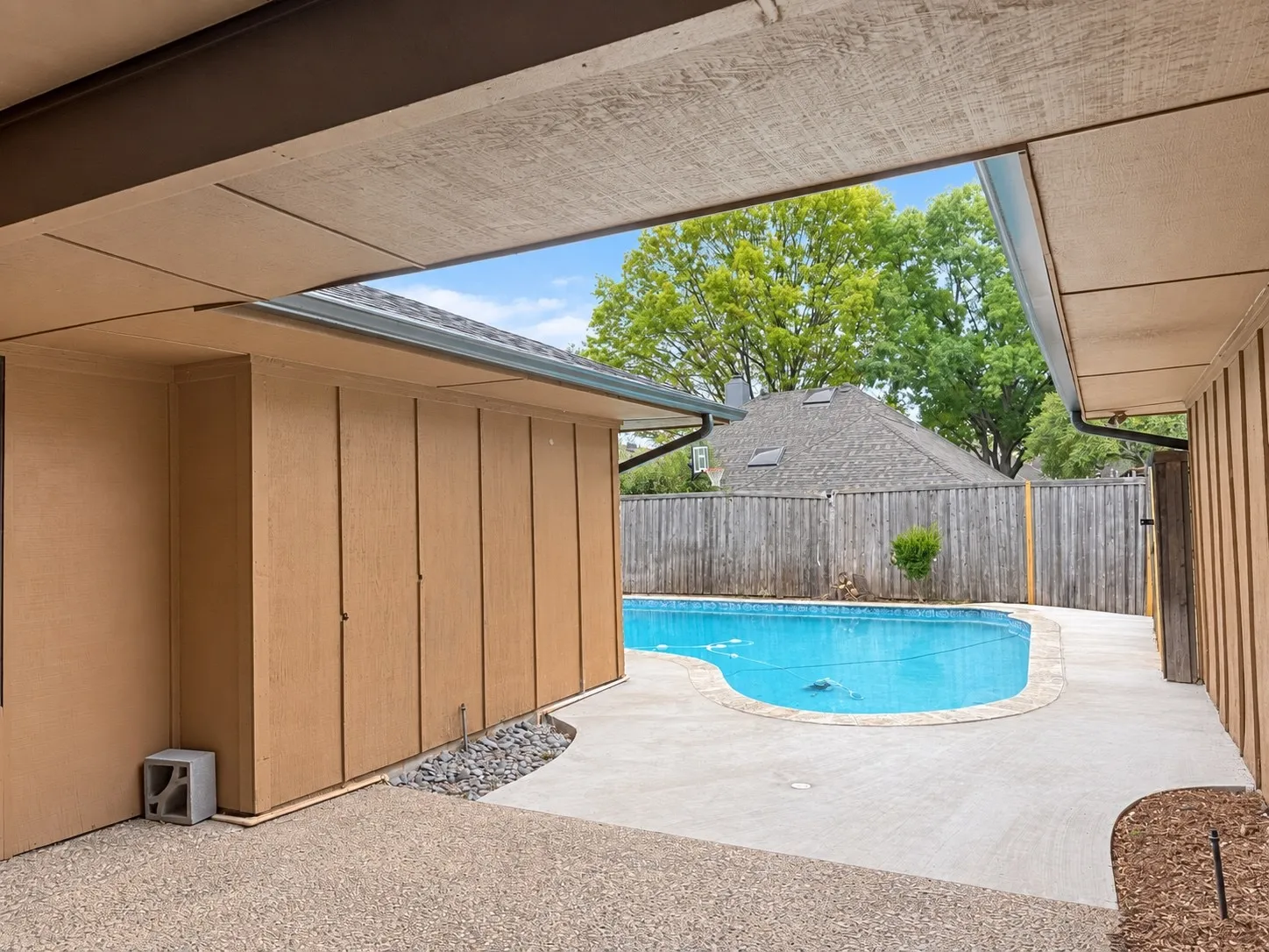 Single Family Residence For Rent in Collin County , 3620 Teakwood Lane, Plano, Texas 75075, 4 Bedroom, 3 Bathroom, 2 Garage spaces, 2,699 Sqft, built in 1980, mls#21398564, Real Estate Agent in Plano, Homes For Rent in Collin county, Homes For Rent in Plano, Realtor in Plano Texas, Real Estate Brokerage Independent Realty Texas, Luminita Cordes Realtor