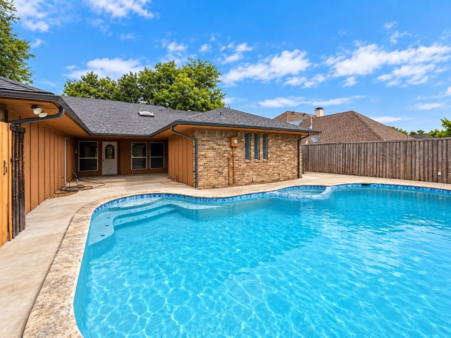Single Family Residence For Rent in Collin County , 3620 Teakwood Lane, Plano, Texas 75075, 4 Bedroom, 3 Bathroom, 2 Garage spaces, 2,699 Sqft, built in 1980, mls#21398564, Real Estate Agent in Plano, Homes For Rent in Collin county, Homes For Rent in Plano, Realtor in Plano Texas, Real Estate Brokerage Independent Realty Texas, Luminita Cordes Realtor