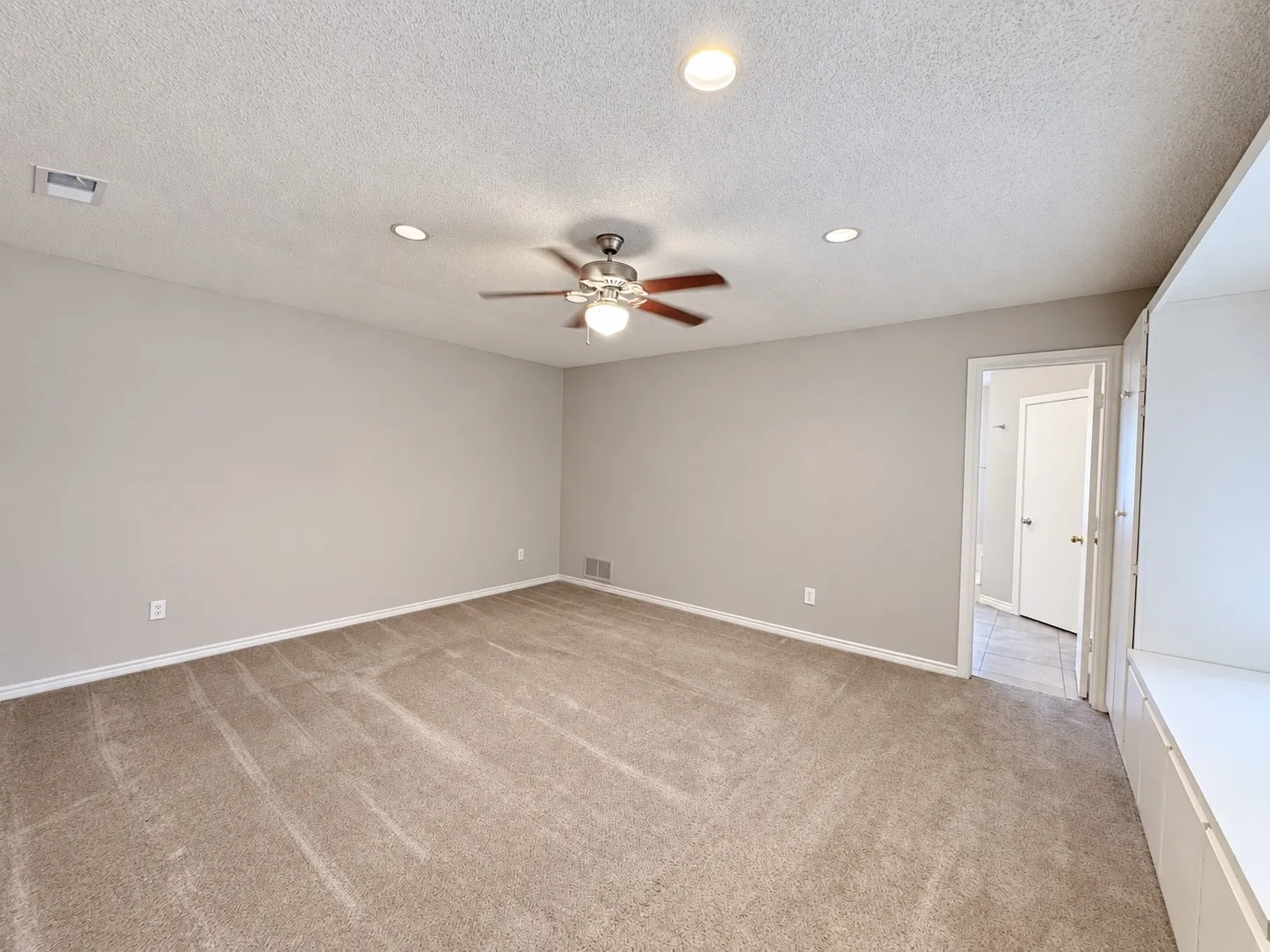 Single Family Residence For Rent in Collin County , 3620 Teakwood Lane, Plano, Texas 75075, 4 Bedroom, 3 Bathroom, 2 Garage spaces, 2,699 Sqft, built in 1980, mls#21398564, Real Estate Agent in Plano, Homes For Rent in Collin county, Homes For Rent in Plano, Realtor in Plano Texas, Real Estate Brokerage Independent Realty Texas, Luminita Cordes Realtor