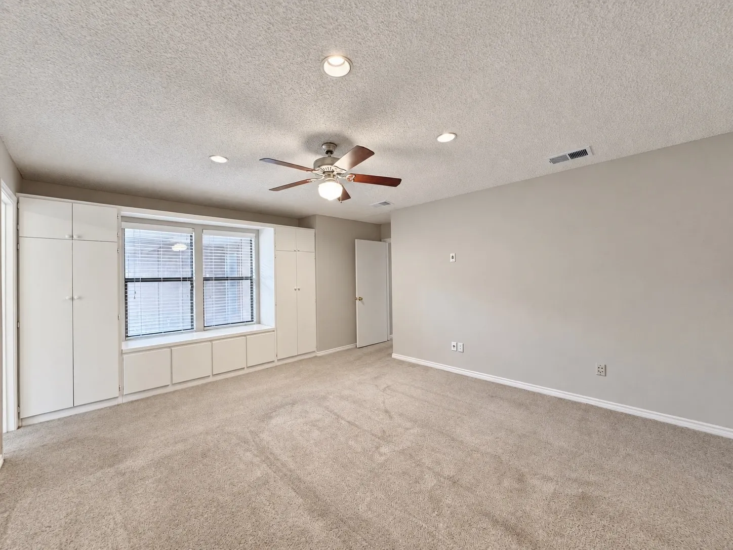 Single Family Residence For Rent in Collin County , 3620 Teakwood Lane, Plano, Texas 75075, 4 Bedroom, 3 Bathroom, 2 Garage spaces, 2,699 Sqft, built in 1980, mls#21398564, Real Estate Agent in Plano, Homes For Rent in Collin county, Homes For Rent in Plano, Realtor in Plano Texas, Real Estate Brokerage Independent Realty Texas, Luminita Cordes Realtor