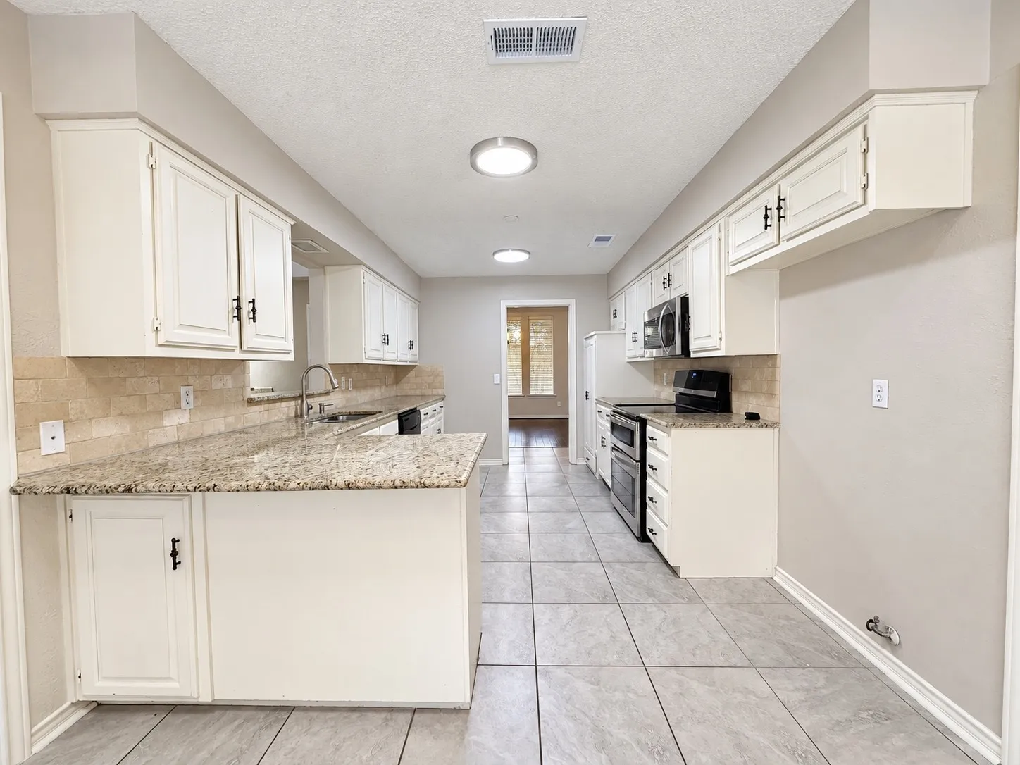 Single Family Residence For Rent in Collin County , 3620 Teakwood Lane, Plano, Texas 75075, 4 Bedroom, 3 Bathroom, 2 Garage spaces, 2,699 Sqft, built in 1980, mls#21398564, Real Estate Agent in Plano, Homes For Rent in Collin county, Homes For Rent in Plano, Realtor in Plano Texas, Real Estate Brokerage Independent Realty Texas, Luminita Cordes Realtor