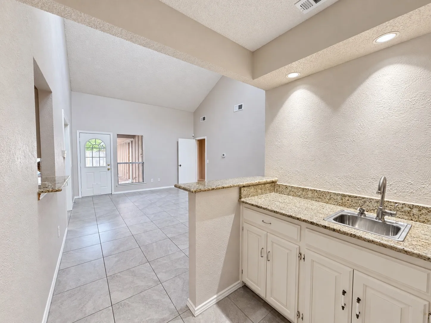 Single Family Residence For Rent in Collin County , 3620 Teakwood Lane, Plano, Texas 75075, 4 Bedroom, 3 Bathroom, 2 Garage spaces, 2,699 Sqft, built in 1980, mls#21398564, Real Estate Agent in Plano, Homes For Rent in Collin county, Homes For Rent in Plano, Realtor in Plano Texas, Real Estate Brokerage Independent Realty Texas, Luminita Cordes Realtor