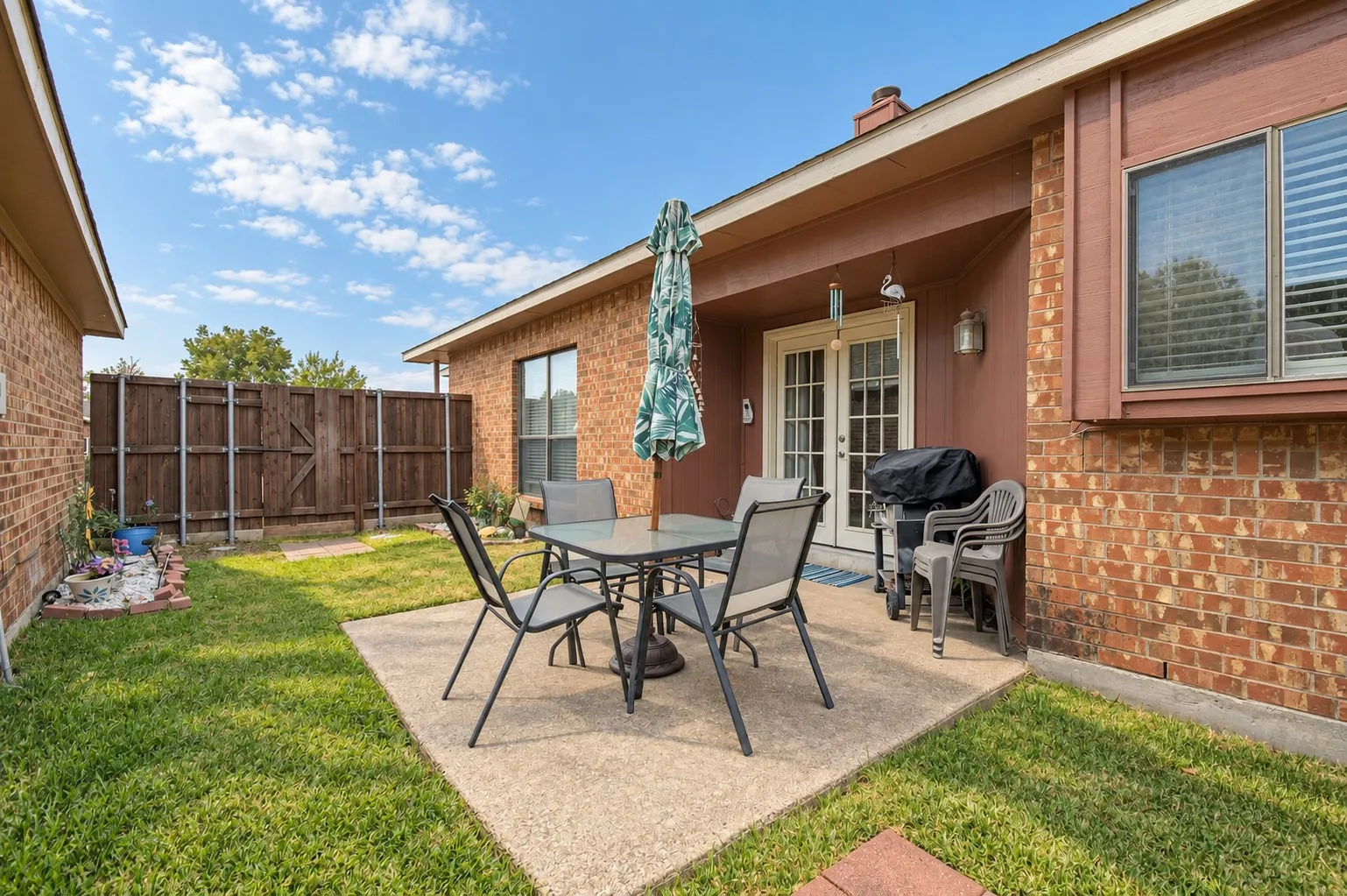 Single Family Residence For Sale in Dallas County , 1733 Wheatfield Drive, Mesquite, Texas 75149, 3 Bedroom, 2 Bathroom, 2 Garage spaces, 1,397 Sqft, built in 1985, mls#21399369, Real Estate Agent in Mesquite, Homes For Sale in Dallas county, Homes For Sale in Mesquite, Realtor in Mesquite Texas, Real Estate Brokerage Independent Realty Texas, Luminita Cordes Realtor