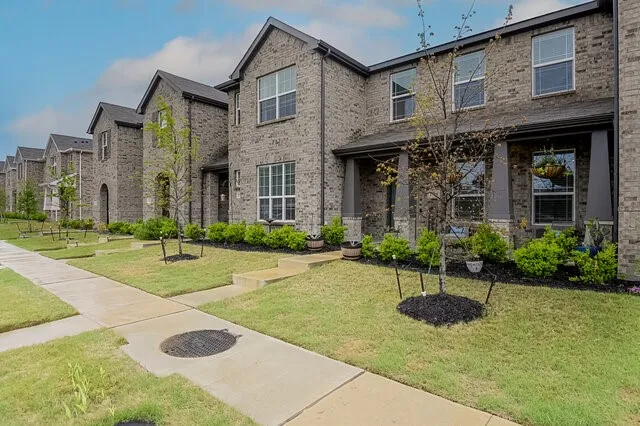 Townhouse For Rent in Dallas County , 2728 Baneberry Lane, Mesquite, Texas 75150, 3 Bedroom, 3 Bathroom, 2 Garage spaces, 1,484 Sqft, built in 2021, mls#21397948, Real Estate Agent in Mesquite, Homes For Rent in Dallas county, Homes For Rent in Mesquite, Realtor in Mesquite Texas, Real Estate Brokerage Independent Realty Texas, Luminita Cordes Realtor