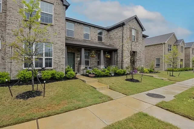 Townhouse For Rent in Dallas County , 2728 Baneberry Lane, Mesquite, Texas 75150, 3 Bedroom, 3 Bathroom, 2 Garage spaces, 1,484 Sqft, built in 2021, mls#21397948, Real Estate Agent in Mesquite, Homes For Rent in Dallas county, Homes For Rent in Mesquite, Realtor in Mesquite Texas, Real Estate Brokerage Independent Realty Texas, Luminita Cordes Realtor