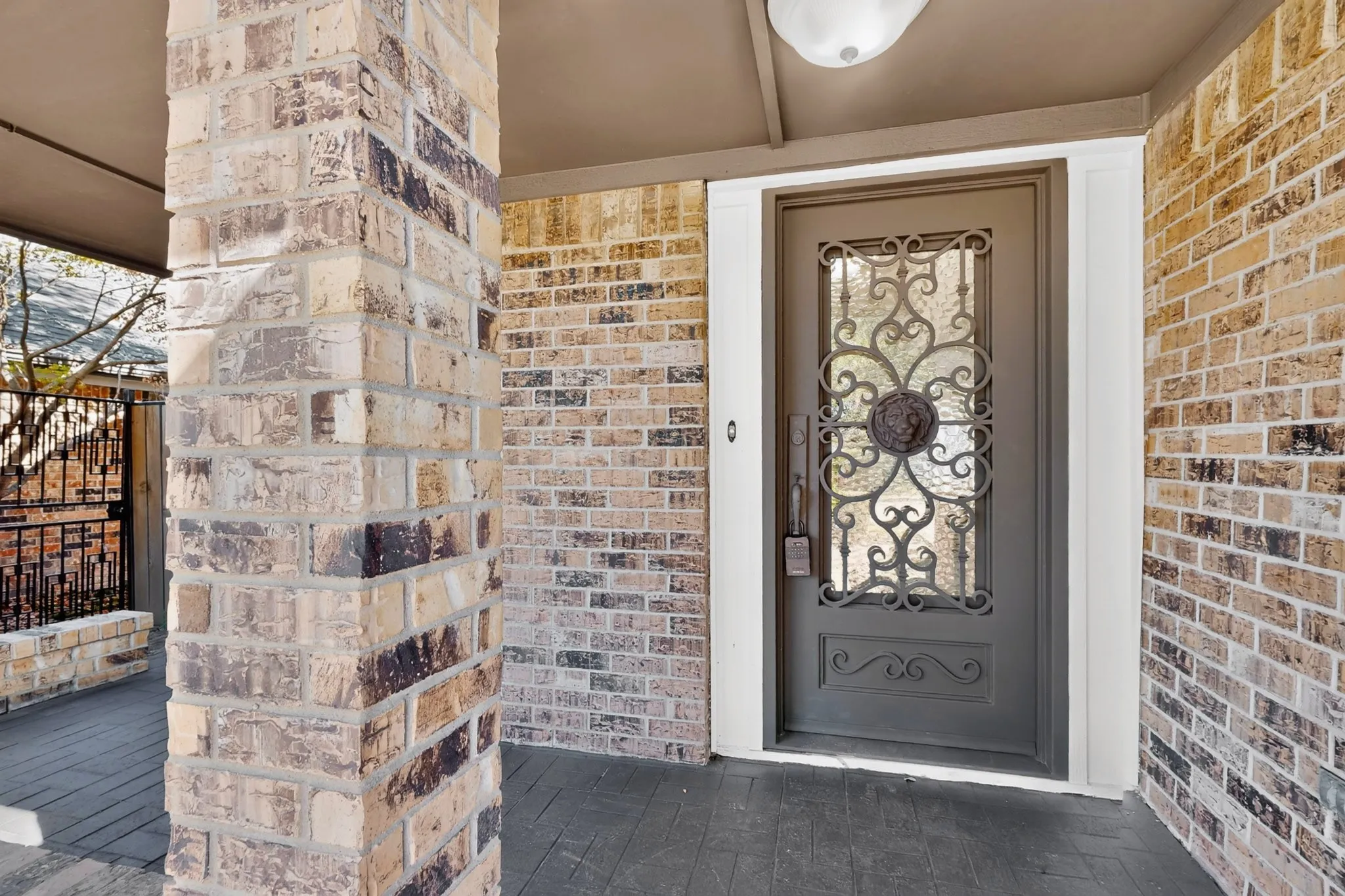 Single Family Residence For Rent in Dallas County , 2707 Belmeade Drive, Carrollton, Texas 75006, 2 Bedroom, 2 Bathroom, 2 Garage spaces, 1,430 Sqft, built in 1981, mls#21400790, Real Estate Agent in Carrollton, Homes For Rent in Dallas county, Homes For Rent in Carrollton, Realtor in Carrollton Texas, Real Estate Brokerage Independent Realty Texas, Luminita Cordes Realtor