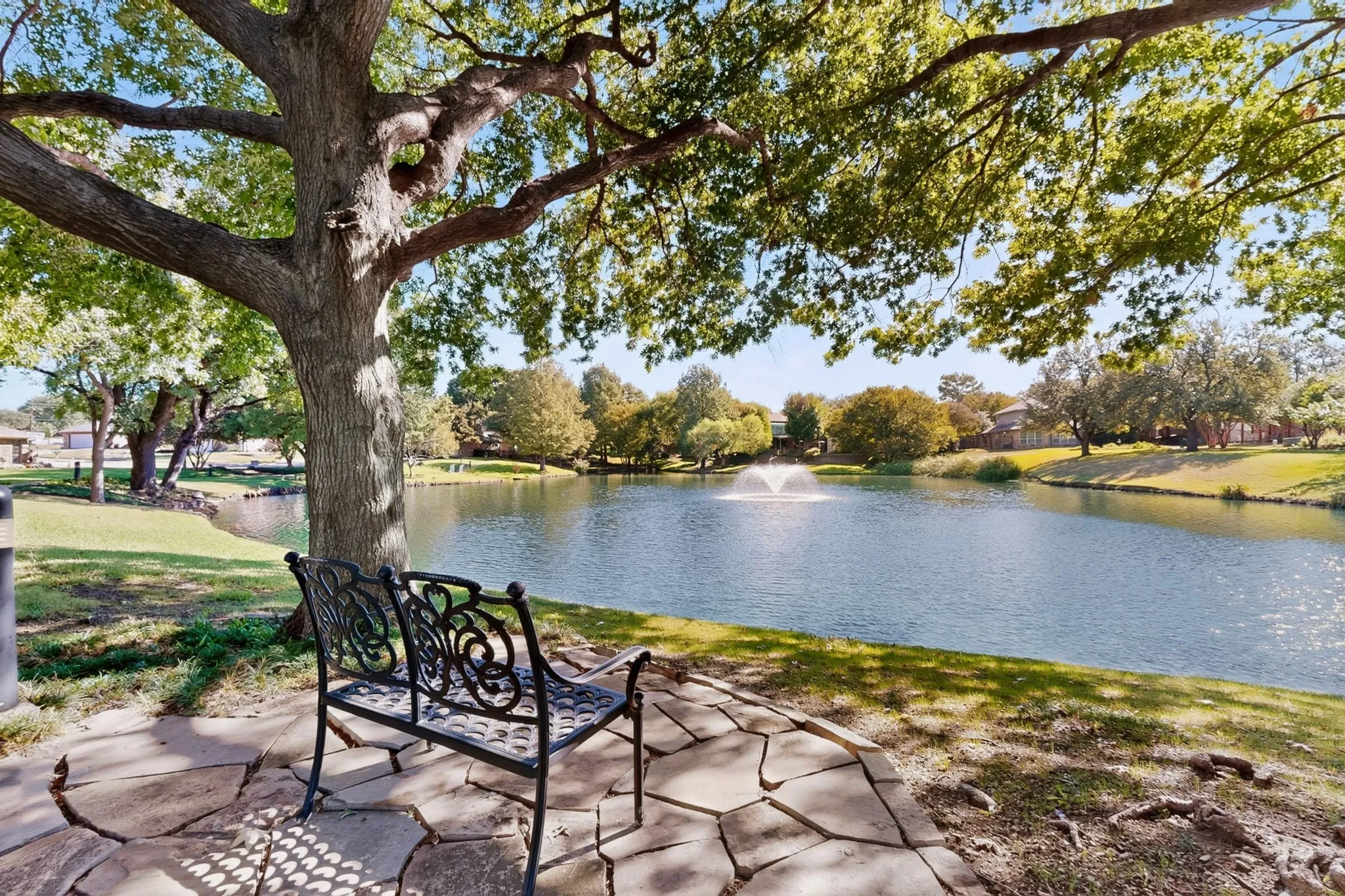 Single Family Residence For Rent in Dallas County , 2707 Belmeade Drive, Carrollton, Texas 75006, 2 Bedroom, 2 Bathroom, 2 Garage spaces, 1,430 Sqft, built in 1981, mls#21400790, Real Estate Agent in Carrollton, Homes For Rent in Dallas county, Homes For Rent in Carrollton, Realtor in Carrollton Texas, Real Estate Brokerage Independent Realty Texas, Luminita Cordes Realtor