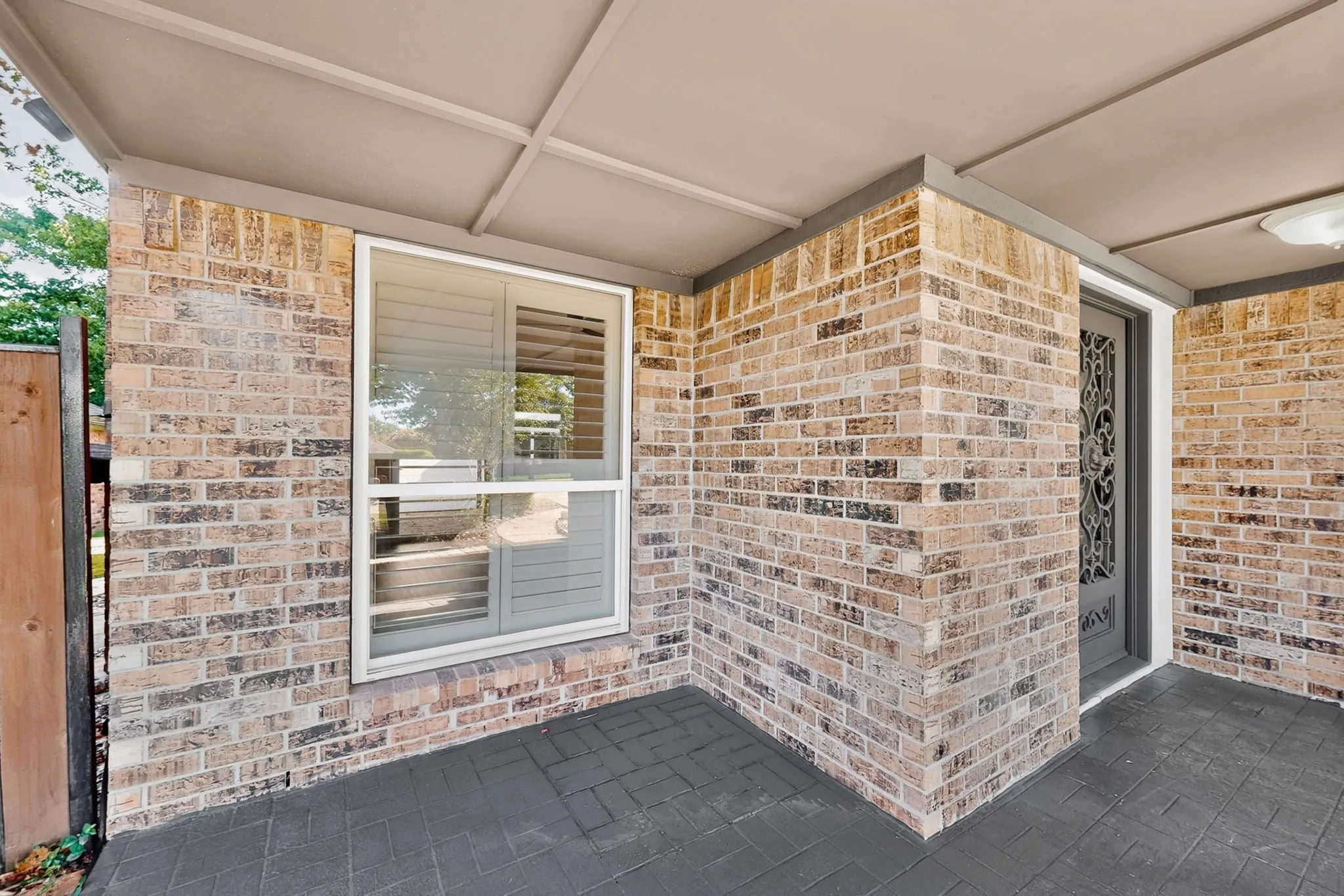 Single Family Residence For Rent in Dallas County , 2707 Belmeade Drive, Carrollton, Texas 75006, 2 Bedroom, 2 Bathroom, 2 Garage spaces, 1,430 Sqft, built in 1981, mls#21400790, Real Estate Agent in Carrollton, Homes For Rent in Dallas county, Homes For Rent in Carrollton, Realtor in Carrollton Texas, Real Estate Brokerage Independent Realty Texas, Luminita Cordes Realtor
