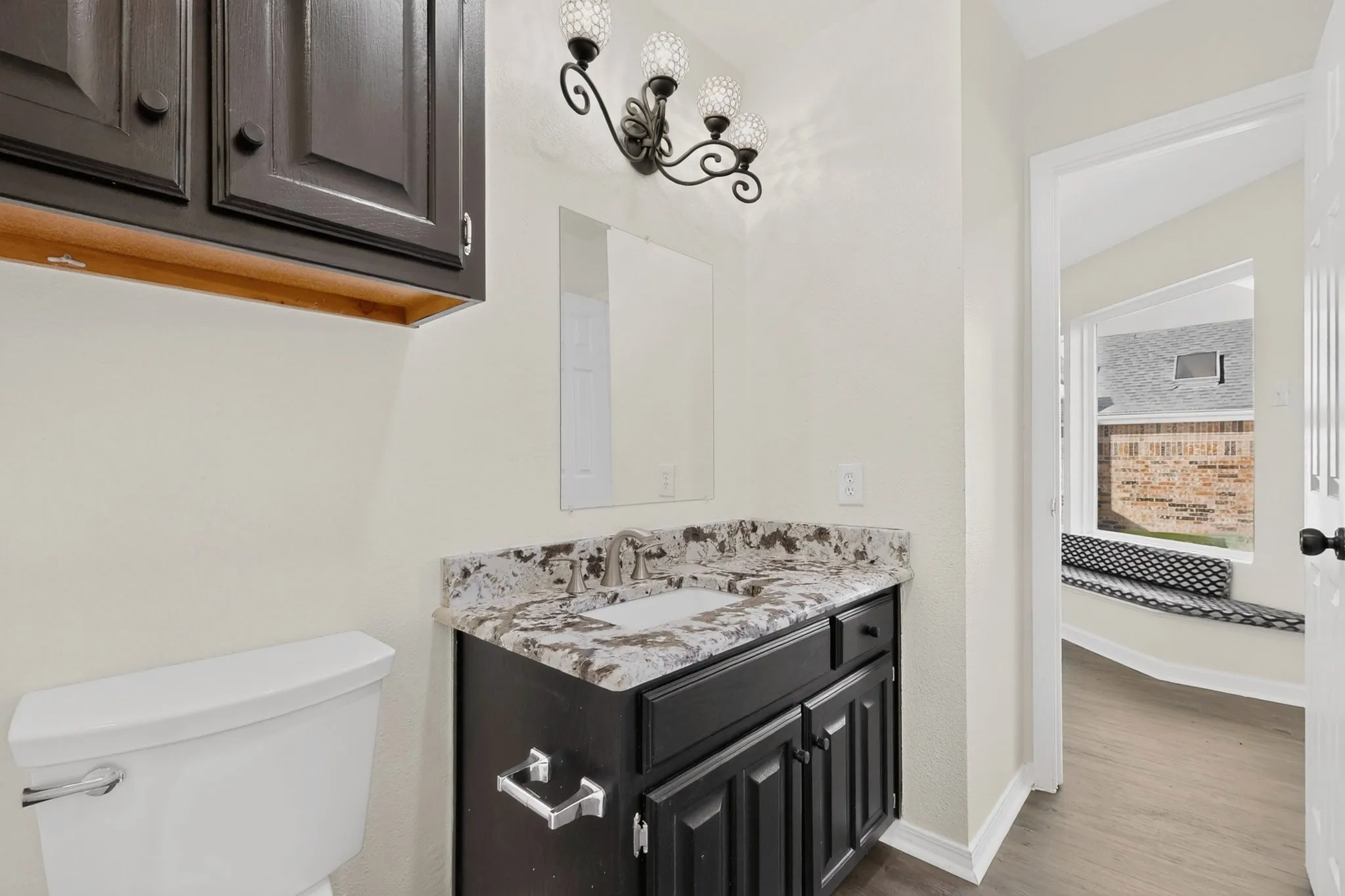 Single Family Residence For Rent in Dallas County , 2707 Belmeade Drive, Carrollton, Texas 75006, 2 Bedroom, 2 Bathroom, 2 Garage spaces, 1,430 Sqft, built in 1981, mls#21400790, Real Estate Agent in Carrollton, Homes For Rent in Dallas county, Homes For Rent in Carrollton, Realtor in Carrollton Texas, Real Estate Brokerage Independent Realty Texas, Luminita Cordes Realtor
