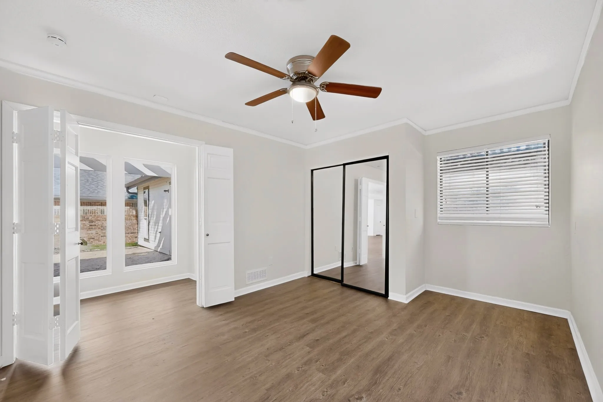 Single Family Residence For Rent in Dallas County , 2707 Belmeade Drive, Carrollton, Texas 75006, 2 Bedroom, 2 Bathroom, 2 Garage spaces, 1,430 Sqft, built in 1981, mls#21400790, Real Estate Agent in Carrollton, Homes For Rent in Dallas county, Homes For Rent in Carrollton, Realtor in Carrollton Texas, Real Estate Brokerage Independent Realty Texas, Luminita Cordes Realtor