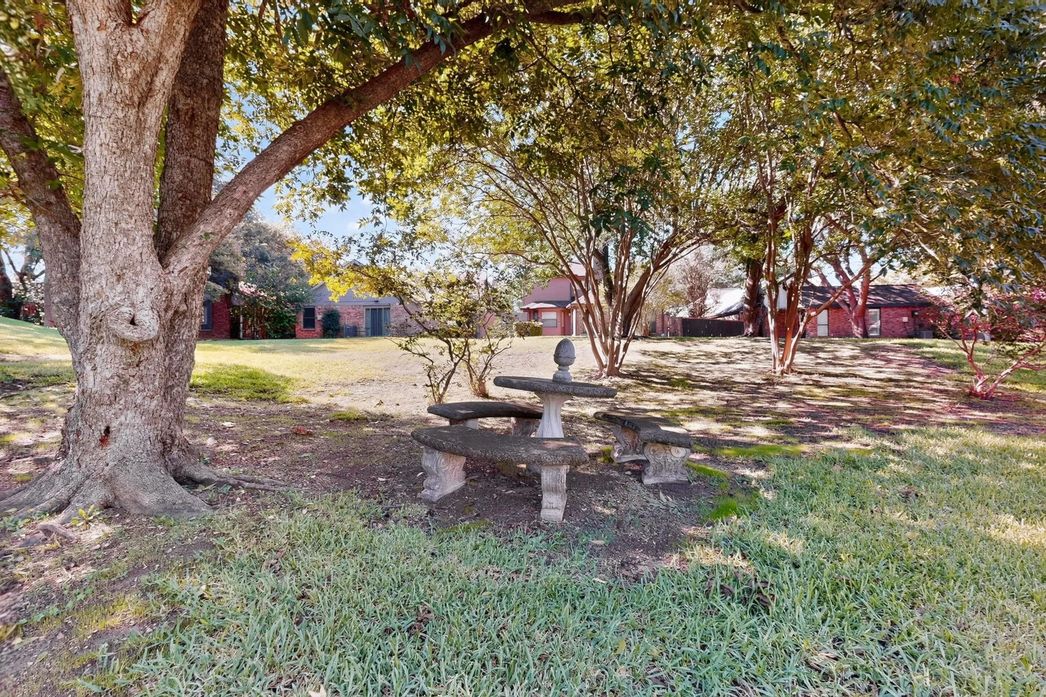 Single Family Residence For Rent in Dallas County , 2707 Belmeade Drive, Carrollton, Texas 75006, 2 Bedroom, 2 Bathroom, 2 Garage spaces, 1,430 Sqft, built in 1981, mls#21400790, Real Estate Agent in Carrollton, Homes For Rent in Dallas county, Homes For Rent in Carrollton, Realtor in Carrollton Texas, Real Estate Brokerage Independent Realty Texas, Luminita Cordes Realtor