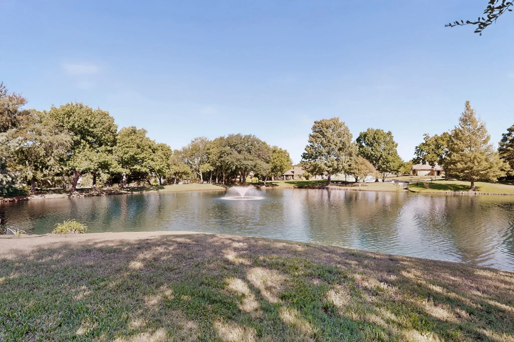 Single Family Residence For Rent in Dallas County , 2707 Belmeade Drive, Carrollton, Texas 75006, 2 Bedroom, 2 Bathroom, 2 Garage spaces, 1,430 Sqft, built in 1981, mls#21400790, Real Estate Agent in Carrollton, Homes For Rent in Dallas county, Homes For Rent in Carrollton, Realtor in Carrollton Texas, Real Estate Brokerage Independent Realty Texas, Luminita Cordes Realtor