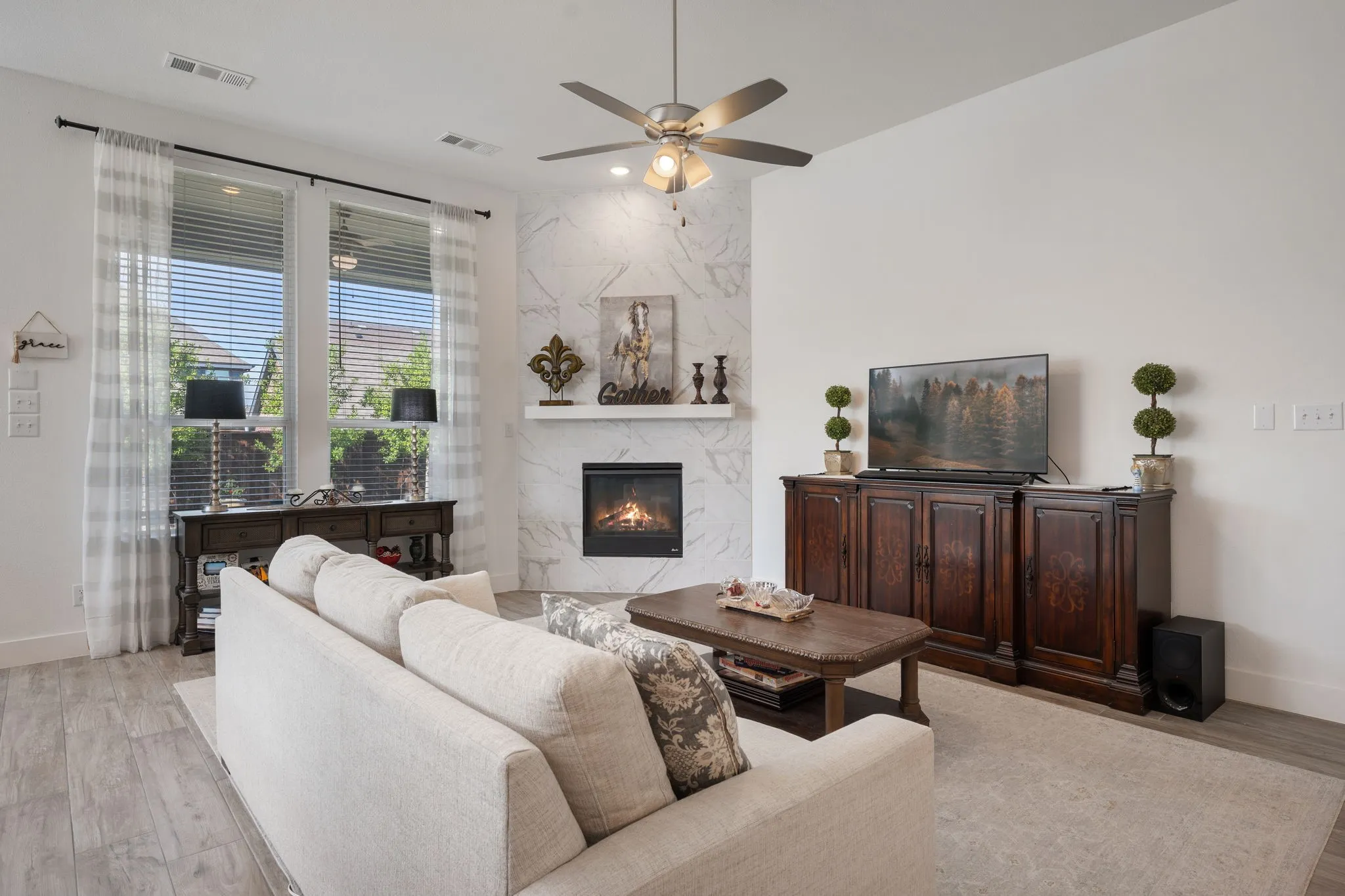 Single Family Residence For Sale in Grayson County , 1912 Mcdougall Creek, Van Alstyne, Texas 75495, 4 Bedroom, 3 Bathroom, 2 Garage spaces, 2,305 Sqft, built in 2021, mls#21398962, Real Estate Agent in Van Alstyne, Homes For Sale in Grayson county, Homes For Sale in Van Alstyne, Realtor in Van Alstyne Texas, Real Estate Brokerage Independent Realty Texas, Luminita Cordes Realtor