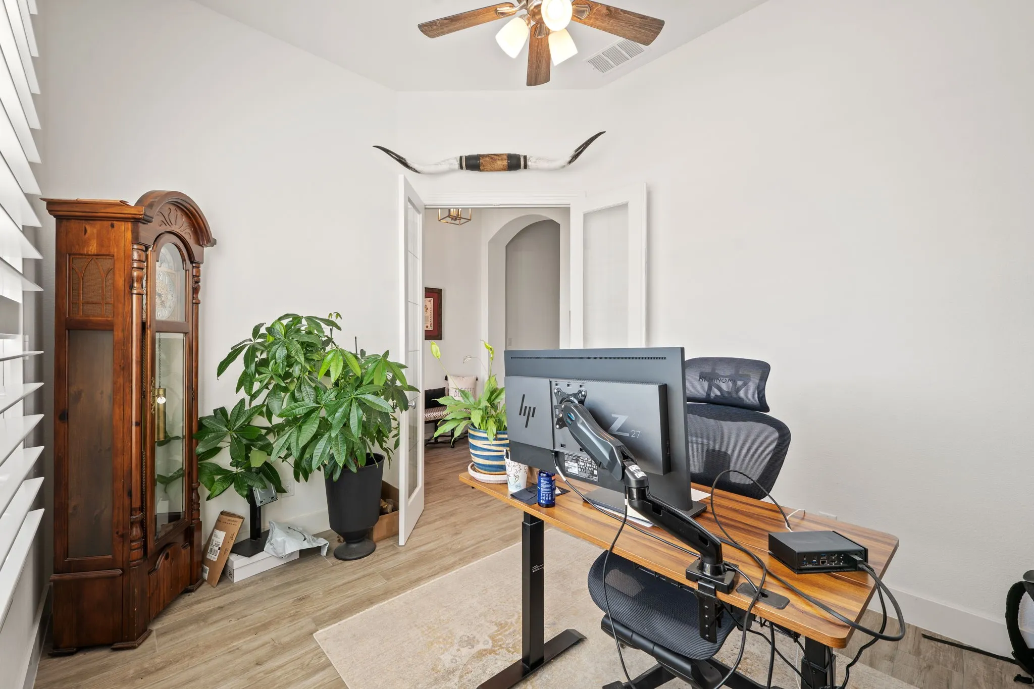 Single Family Residence For Sale in Grayson County , 1912 Mcdougall Creek, Van Alstyne, Texas 75495, 4 Bedroom, 3 Bathroom, 2 Garage spaces, 2,305 Sqft, built in 2021, mls#21398962, Real Estate Agent in Van Alstyne, Homes For Sale in Grayson county, Homes For Sale in Van Alstyne, Realtor in Van Alstyne Texas, Real Estate Brokerage Independent Realty Texas, Luminita Cordes Realtor