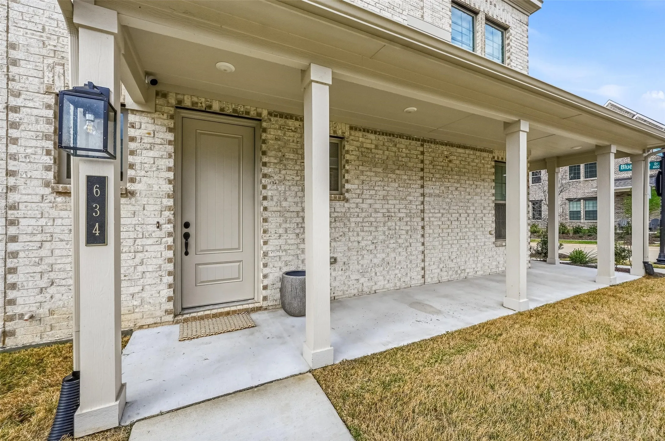 Townhouse For Sale in Tarrant County , 634 Blue Ridge Drive, Mansfield, Texas 76063, 3 Bedroom, 3 Bathroom, 2 Garage spaces, 1,700 Sqft, built in 2024, mls#21392836, Real Estate Agent in Mansfield, Homes For Sale in Tarrant county, Homes For Sale in Mansfield, Realtor in Mansfield Texas, Real Estate Brokerage Independent Realty Texas, Luminita Cordes Realtor