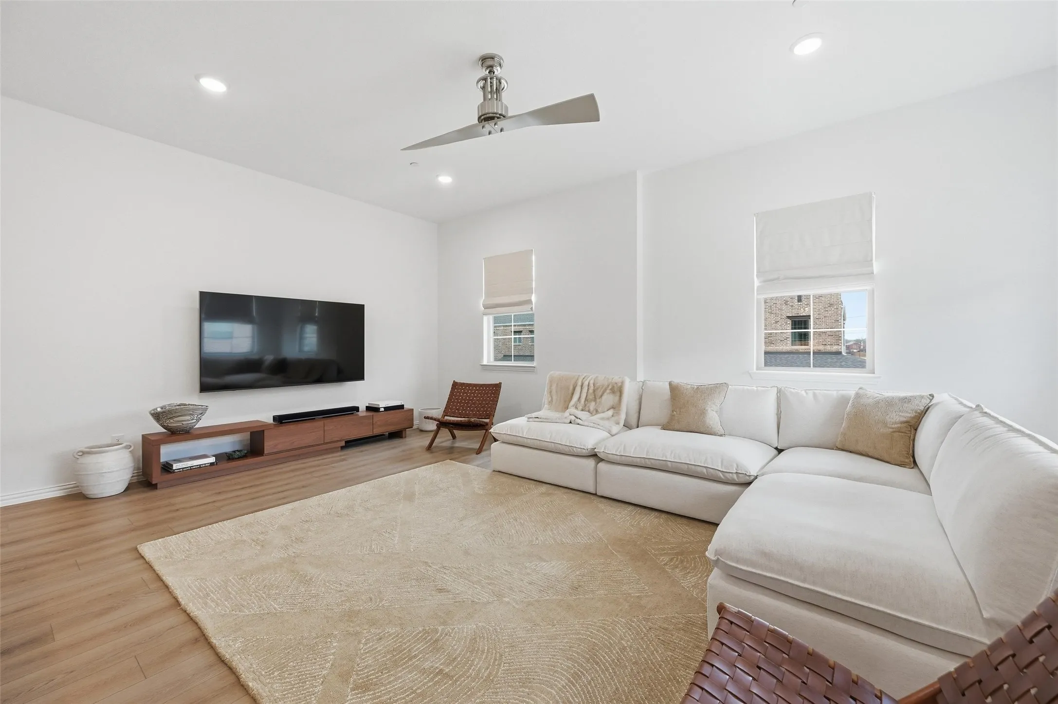 Townhouse For Sale in Tarrant County , 634 Blue Ridge Drive, Mansfield, Texas 76063, 3 Bedroom, 3 Bathroom, 2 Garage spaces, 1,700 Sqft, built in 2024, mls#21392836, Real Estate Agent in Mansfield, Homes For Sale in Tarrant county, Homes For Sale in Mansfield, Realtor in Mansfield Texas, Real Estate Brokerage Independent Realty Texas, Luminita Cordes Realtor