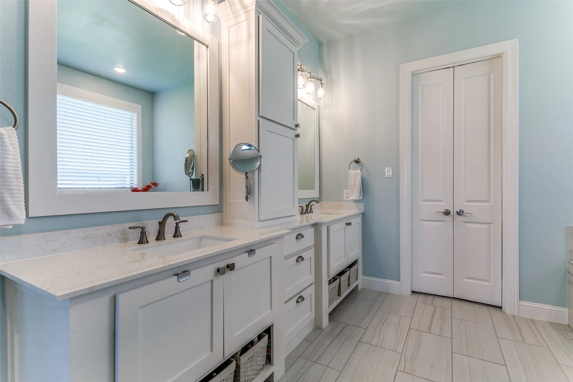 Single Family Residence For Sale in Tarrant County , 12492 Palmer Drive, Fort Worth, Texas 76179, 4 Bedroom, 3 Bathroom, 3 Garage spaces, 3,399 Sqft, built in 2021, mls#21400830, Real Estate Agent in Fort Worth, Homes For Sale in Tarrant county, Homes For Sale in Fort Worth, Realtor in Fort Worth Texas, Real Estate Brokerage Independent Realty Texas, Luminita Cordes Realtor