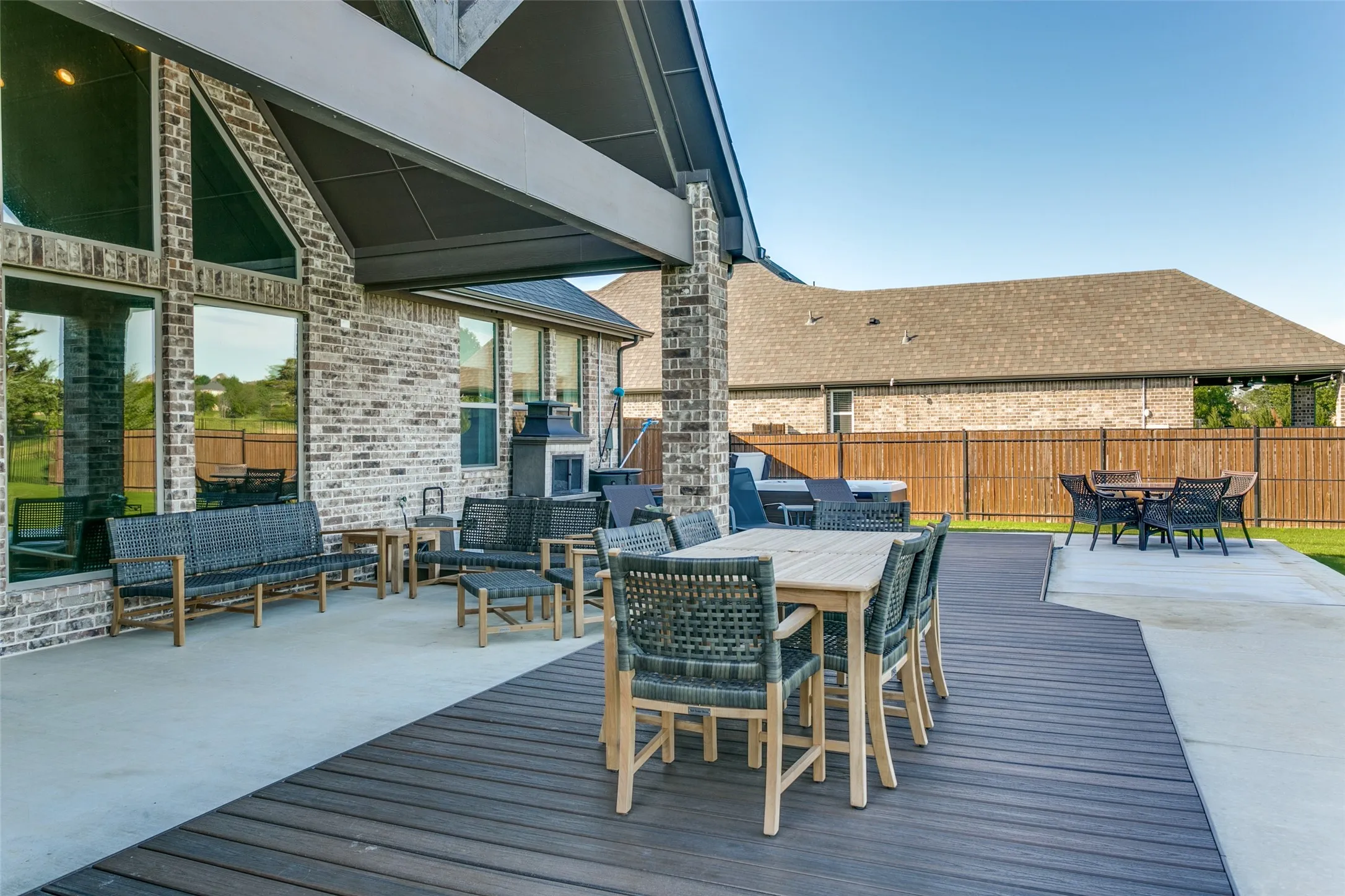 Single Family Residence For Sale in Tarrant County , 12492 Palmer Drive, Fort Worth, Texas 76179, 4 Bedroom, 3 Bathroom, 3 Garage spaces, 3,399 Sqft, built in 2021, mls#21400830, Real Estate Agent in Fort Worth, Homes For Sale in Tarrant county, Homes For Sale in Fort Worth, Realtor in Fort Worth Texas, Real Estate Brokerage Independent Realty Texas, Luminita Cordes Realtor