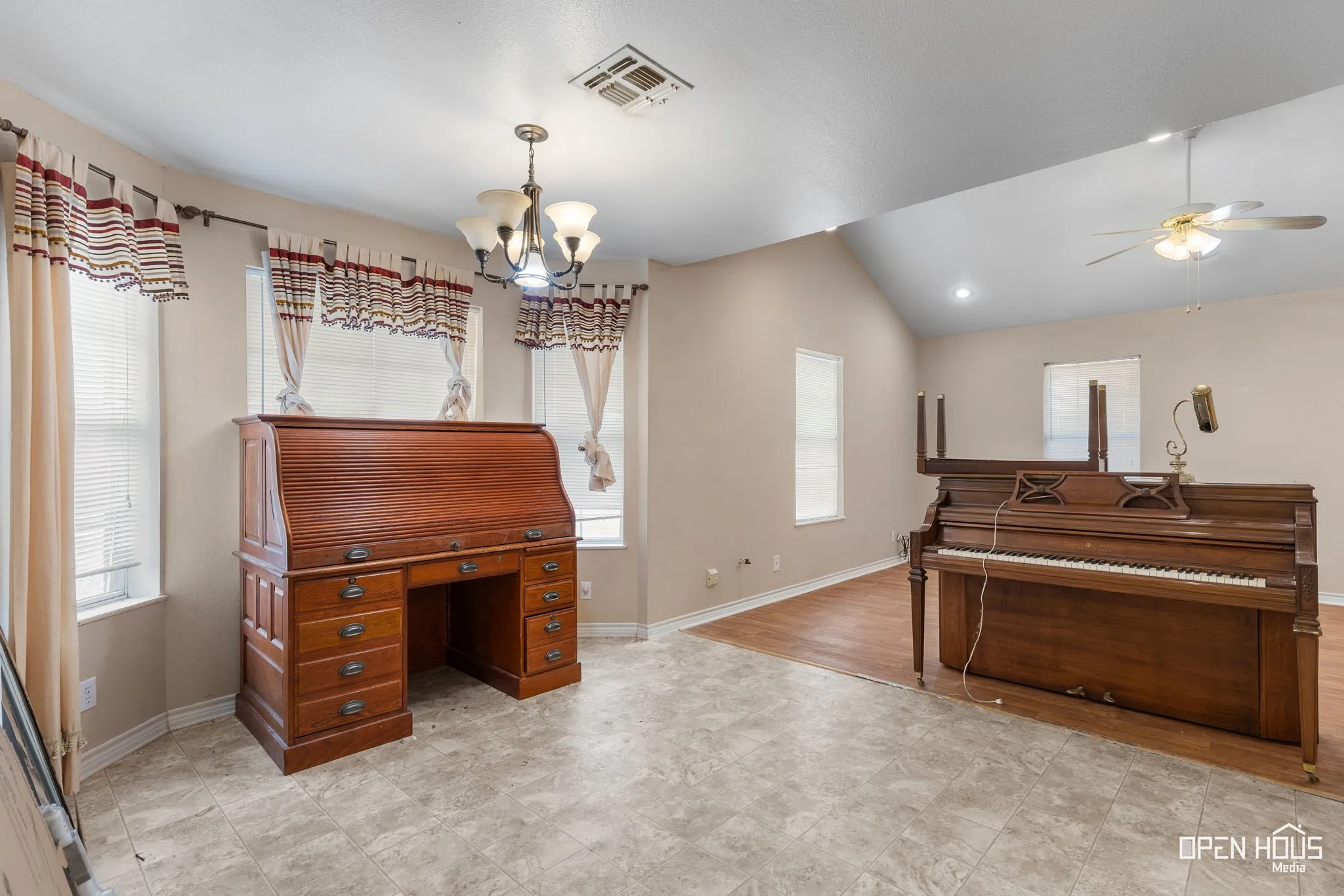 Farm For Sale in Clay County , 2657 FM 171 Road, Byers, Texas 76357, 6 Bedroom, 5 Bathroom, 2 Garage spaces, 2,412 Sqft, built in 2005, mls#21400833, Real Estate Agent in Byers, Homes For Sale in Clay county, Homes For Sale in Byers, Realtor in Byers Texas, Real Estate Brokerage Independent Realty Texas, Luminita Cordes Realtor
