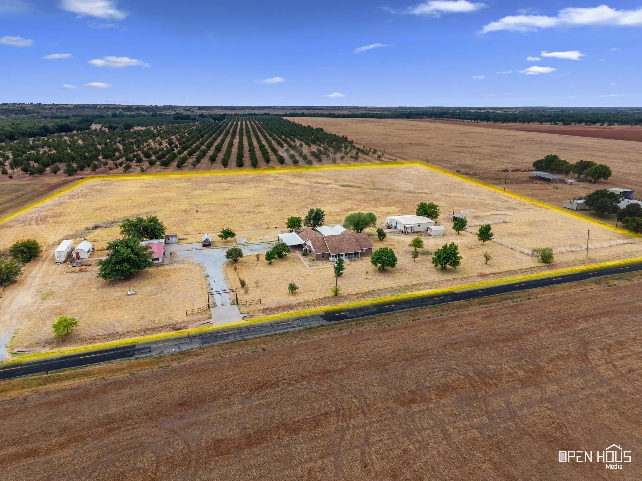 Farm For Sale in Clay County , 2657 FM 171 Road, Byers, Texas 76357, 6 Bedroom, 5 Bathroom, 2 Garage spaces, 2,412 Sqft, built in 2005, mls#21400833, Real Estate Agent in Byers, Homes For Sale in Clay county, Homes For Sale in Byers, Realtor in Byers Texas, Real Estate Brokerage Independent Realty Texas, Luminita Cordes Realtor