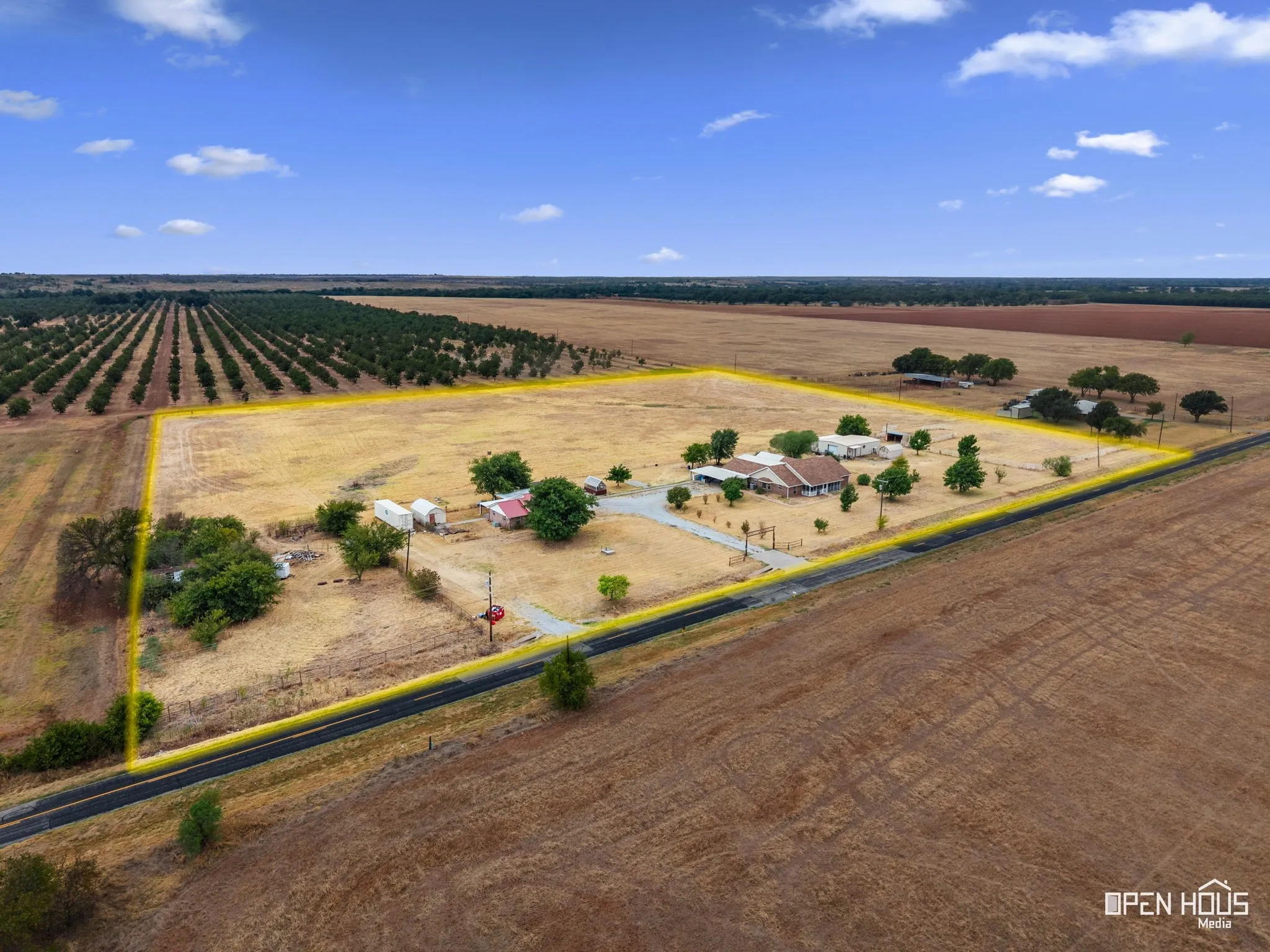 Farm For Sale in Clay County , 2657 FM 171 Road, Byers, Texas 76357, 6 Bedroom, 5 Bathroom, 2 Garage spaces, 2,412 Sqft, built in 2005, mls#21400833, Real Estate Agent in Byers, Homes For Sale in Clay county, Homes For Sale in Byers, Realtor in Byers Texas, Real Estate Brokerage Independent Realty Texas, Luminita Cordes Realtor